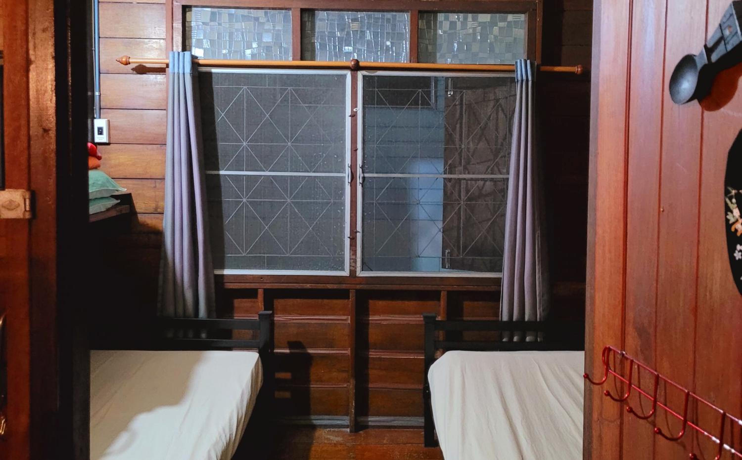 Double or Twin Room with Fan and Shared Bathroom photo 3