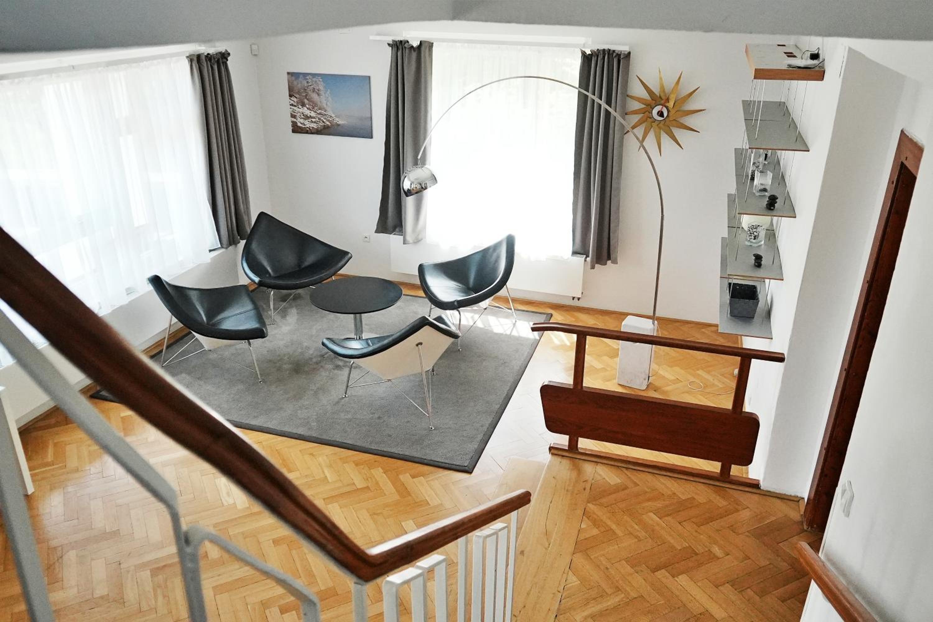 Villa photo 3