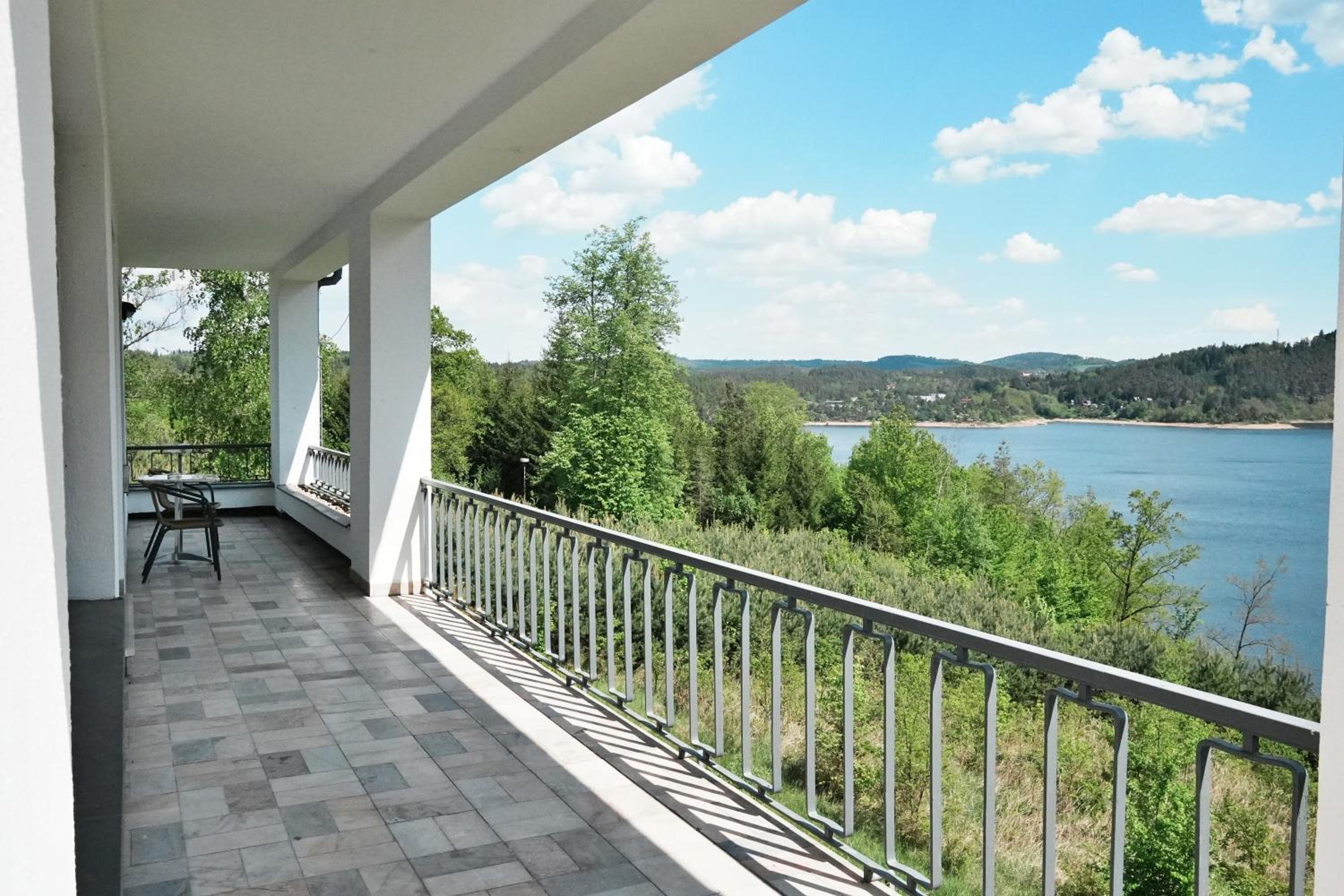 Villa photo 2