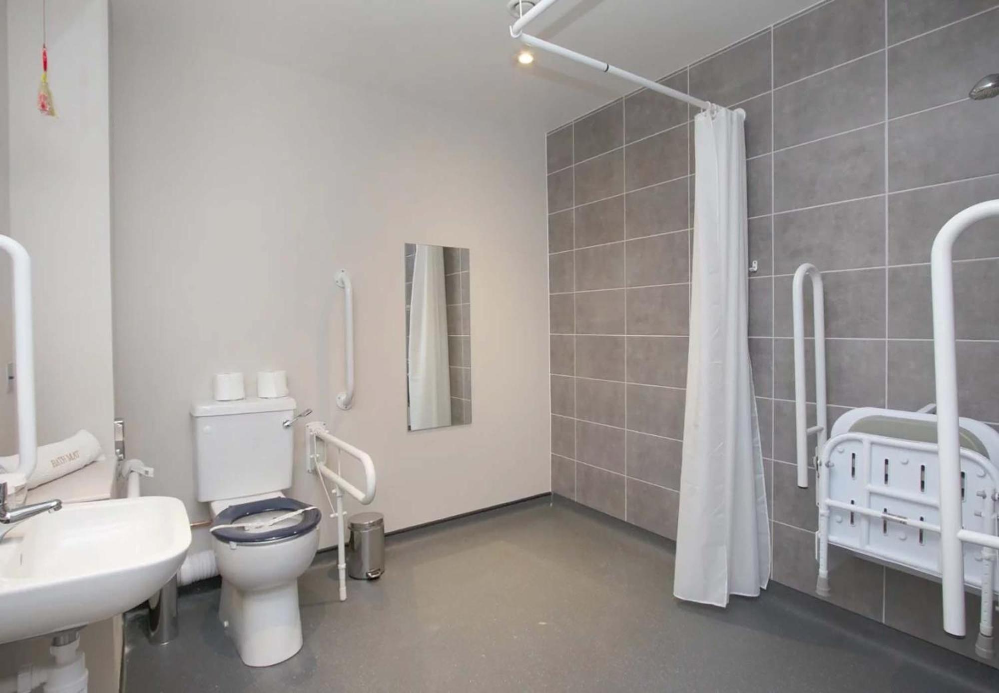 Double or Twin Room - Disability Access photo 1