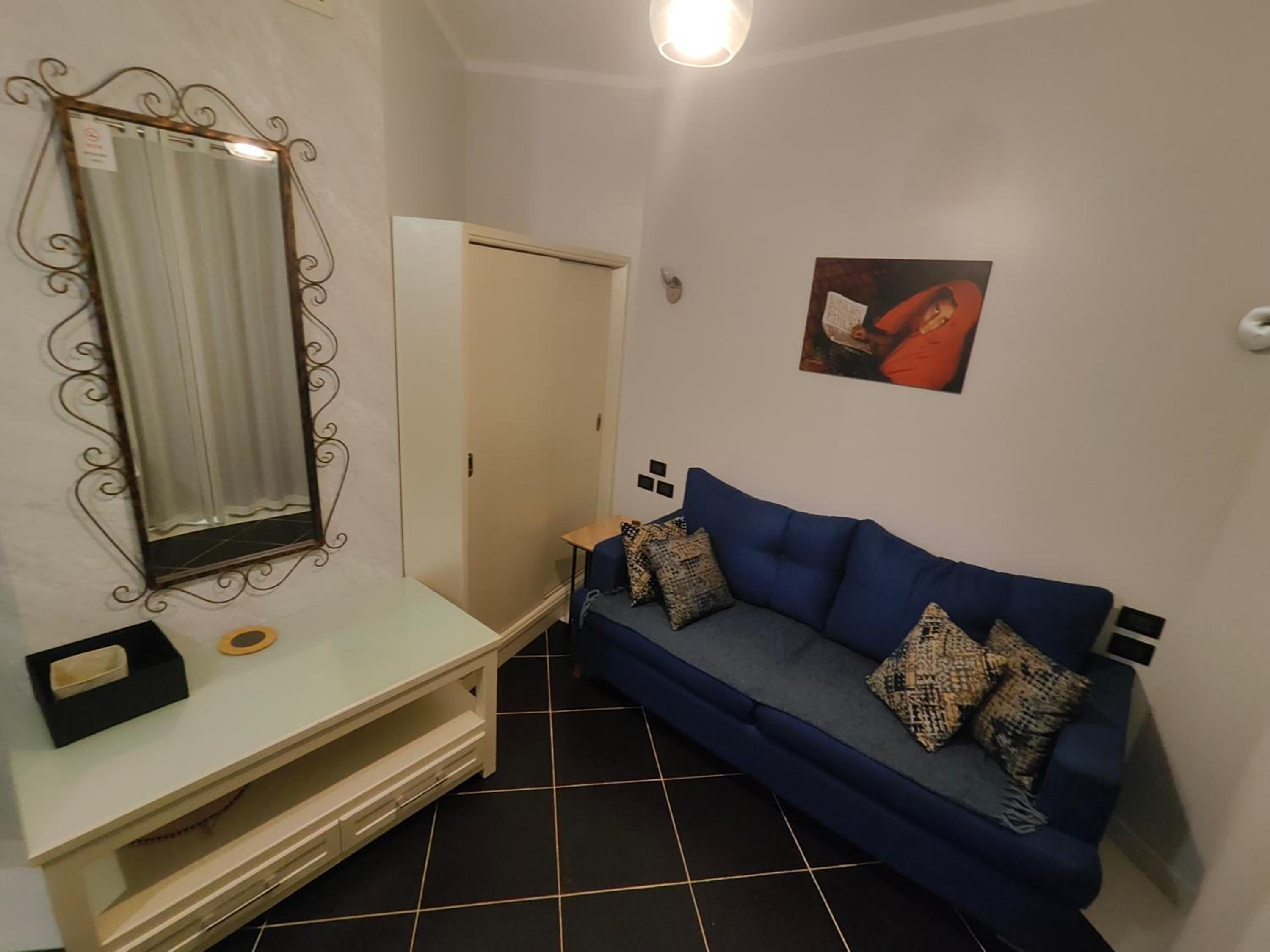 One-Bedroom Apartment with Pool View photo 2