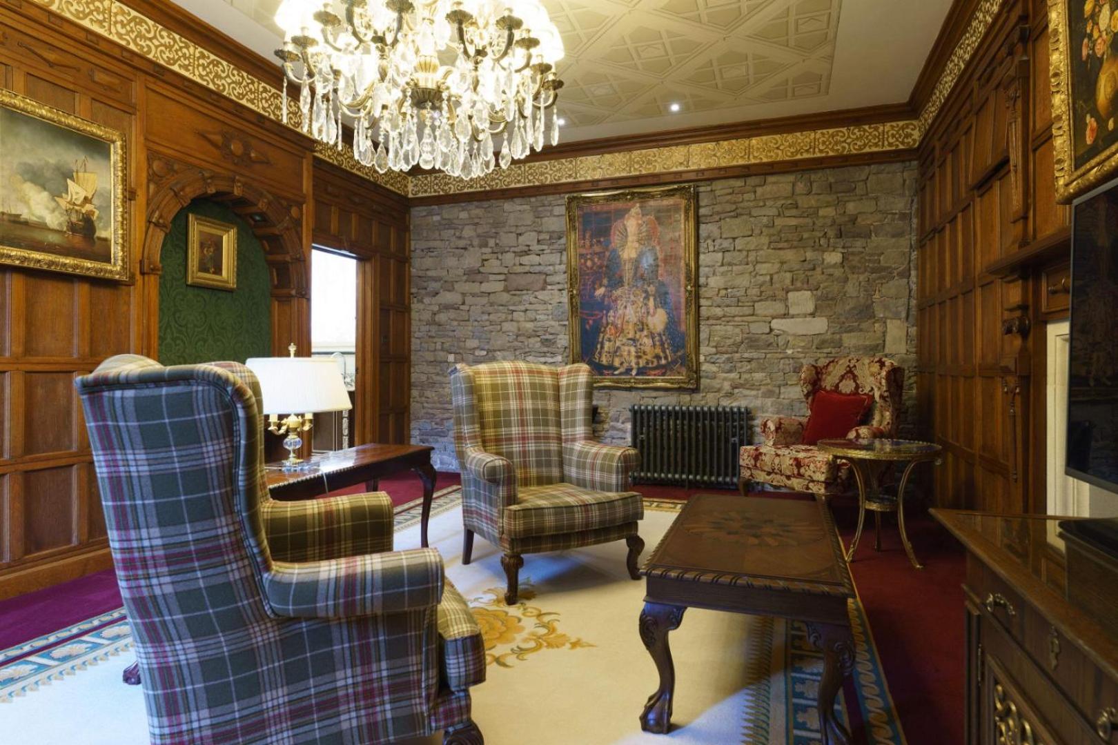 Executive Suite photo 3