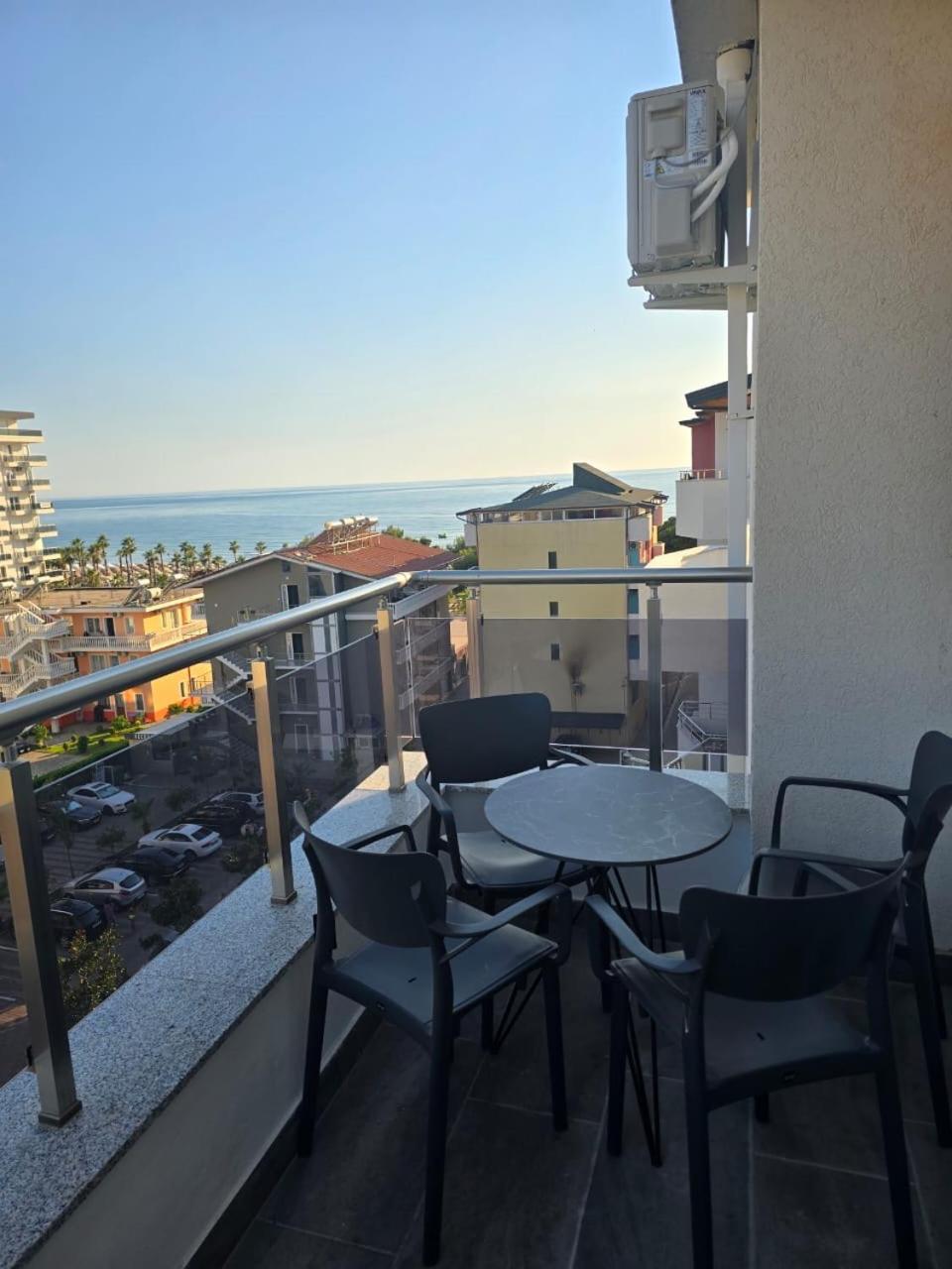Family Two-Bedroom Apartment with View photo 1