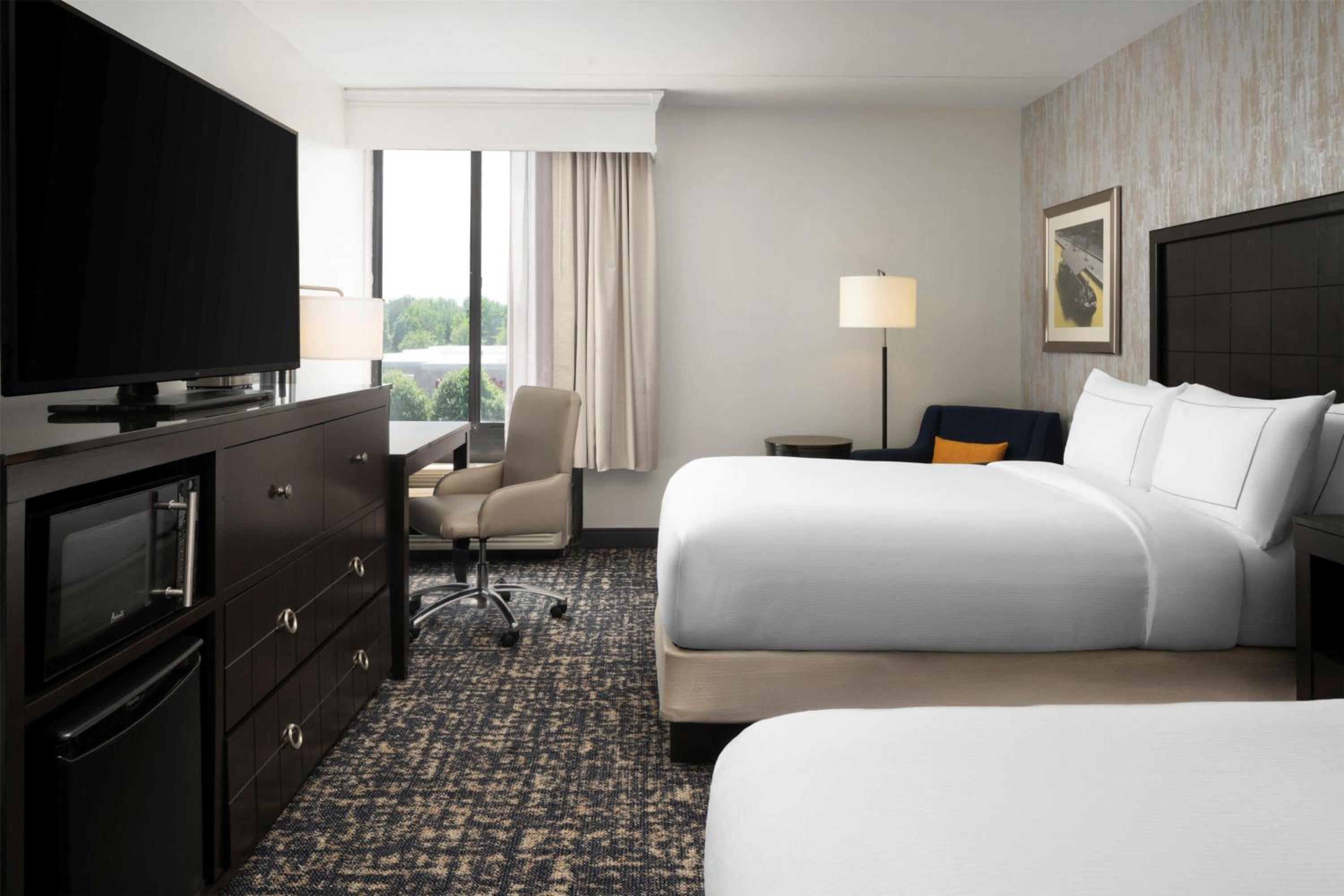 Double Room with Two Double Beds - Hearing Access - Photo 3
