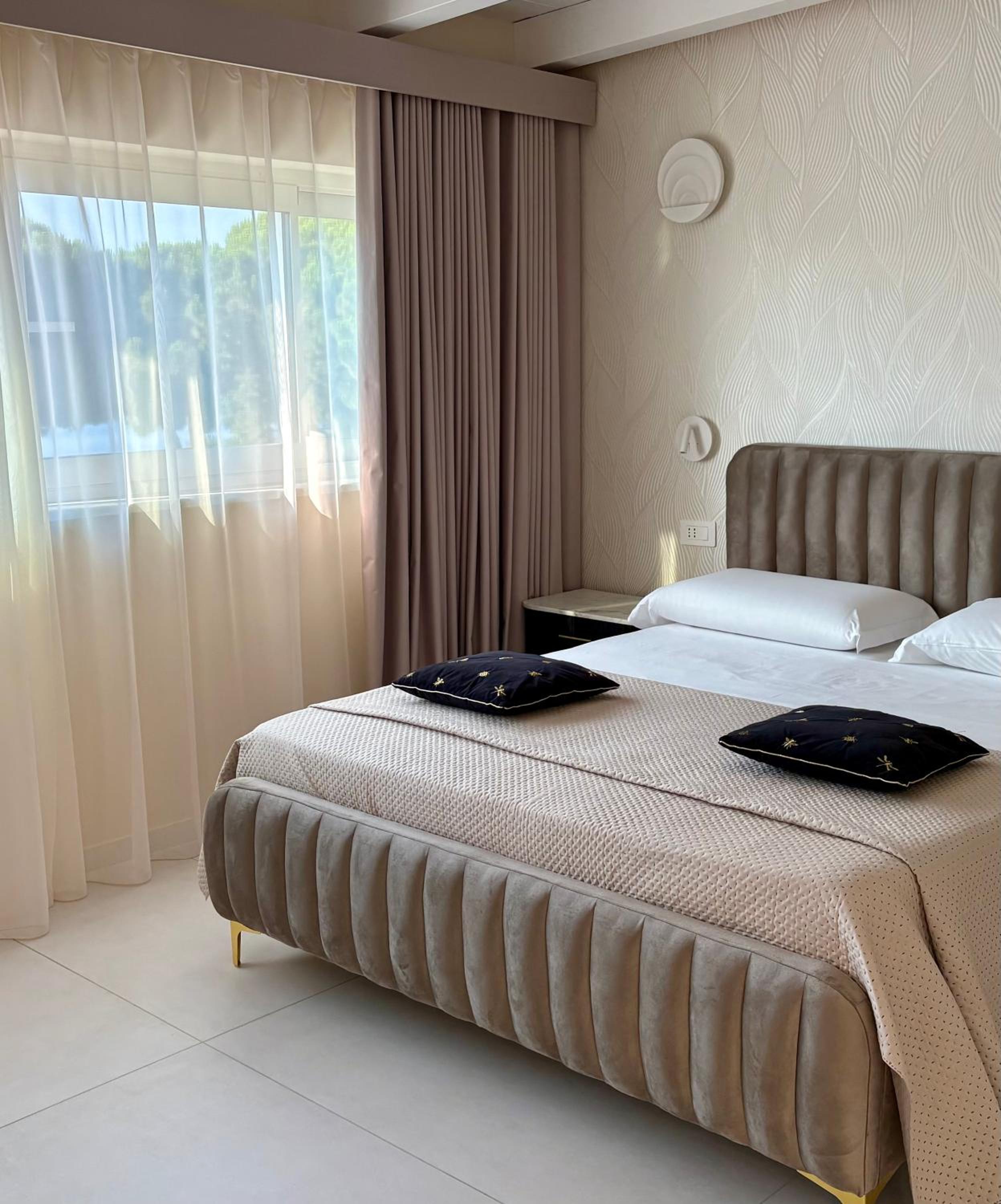 Superior Suite with Sea View photo 2