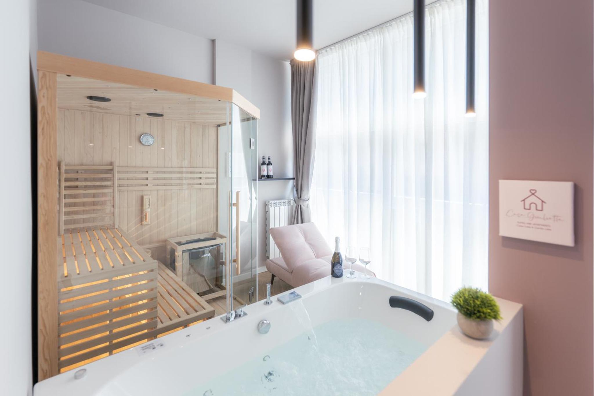 Queen Suite with Spa Bath