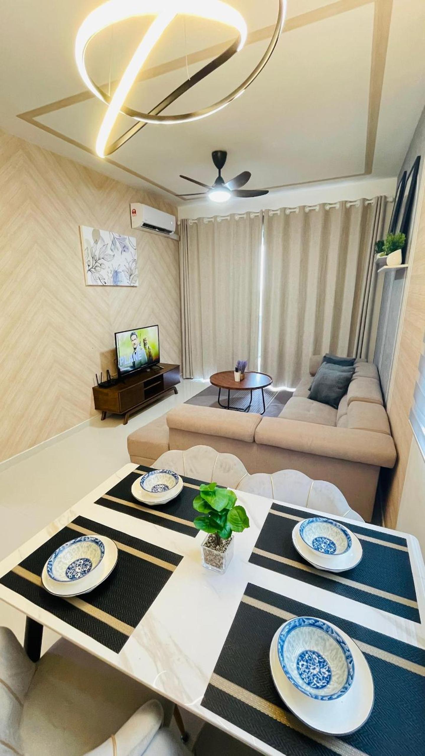 Two-Bedroom Apartment with Mountain View photo 3