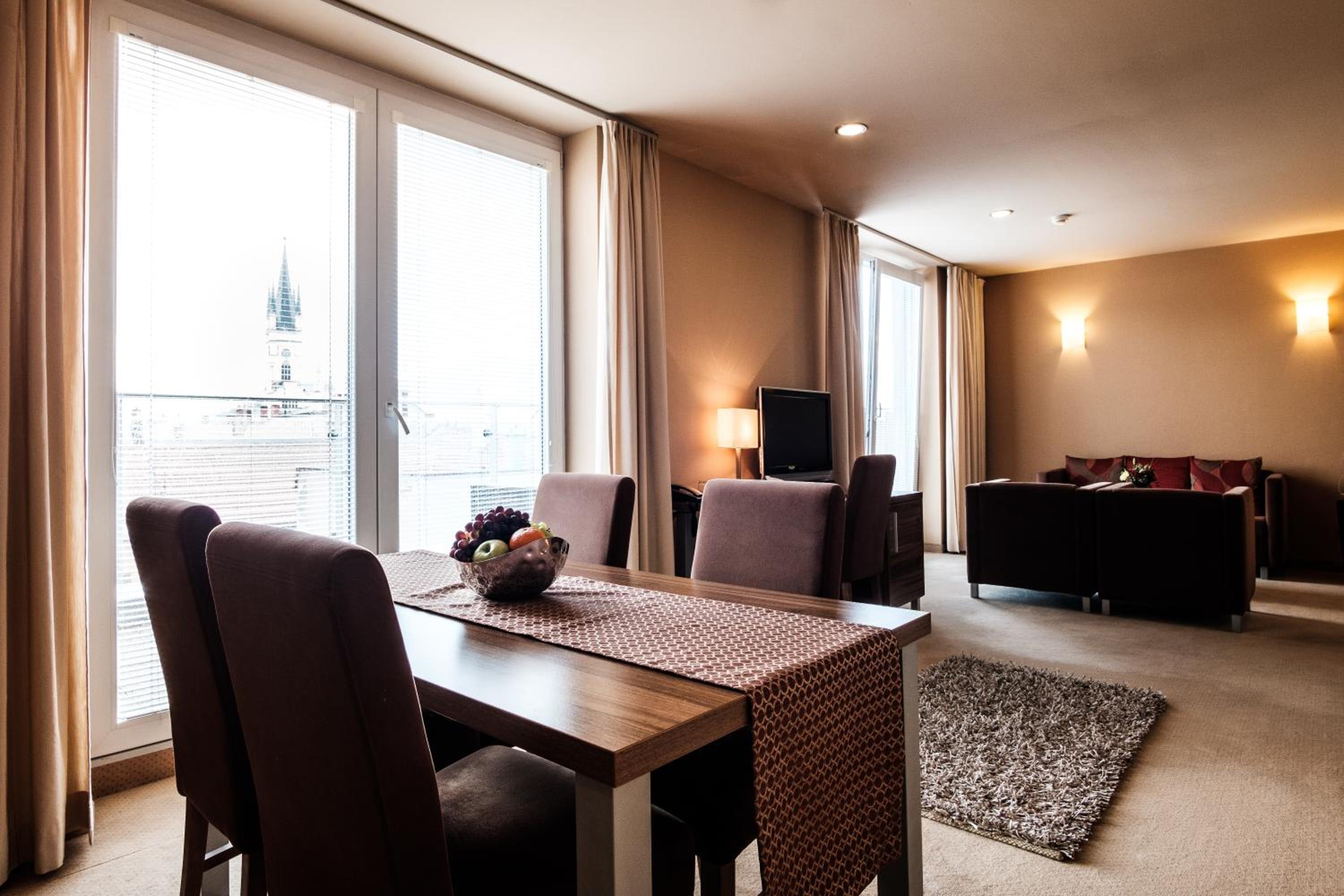 Deluxe Suite with Welcome Drink photo 2