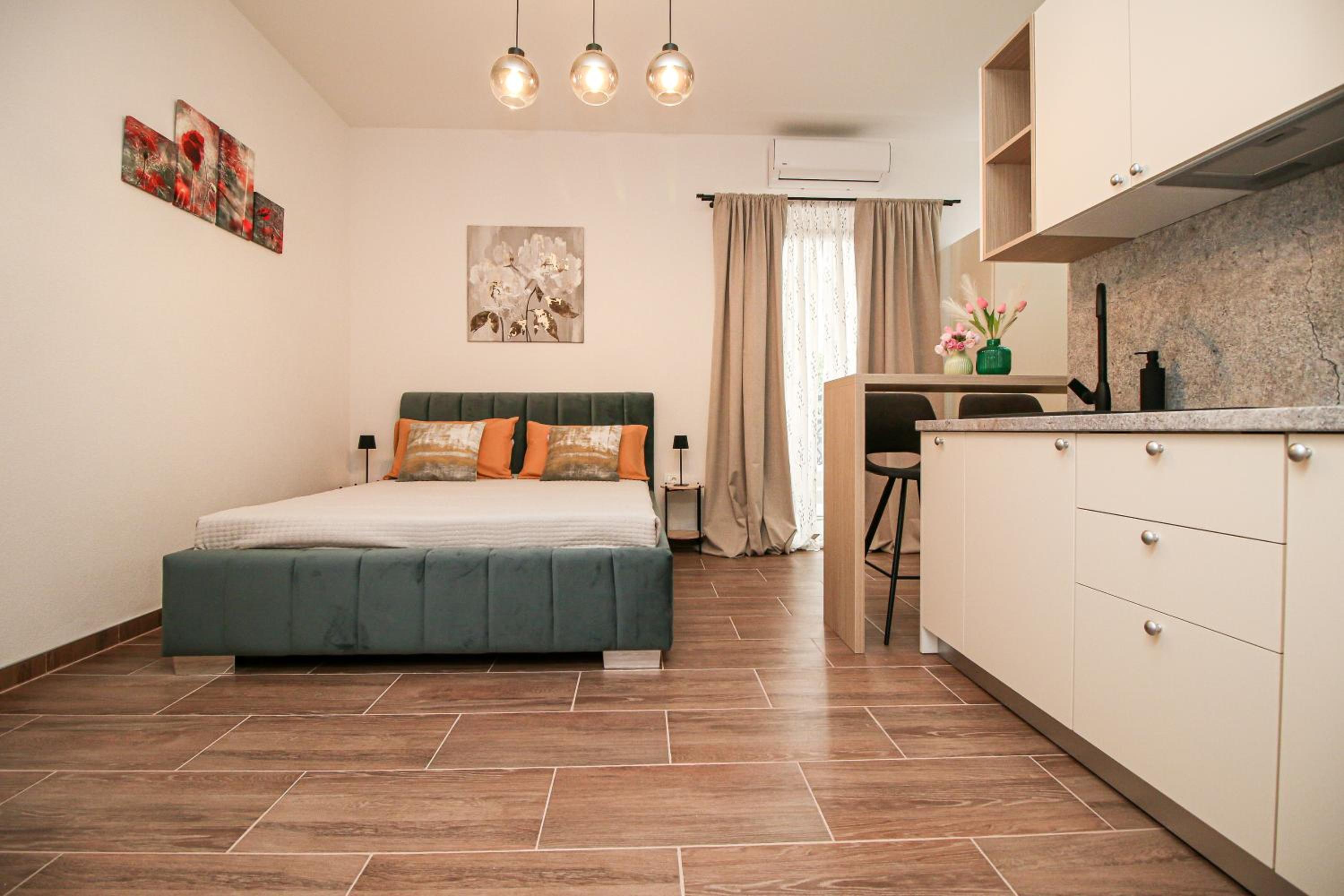Studio with Terrace