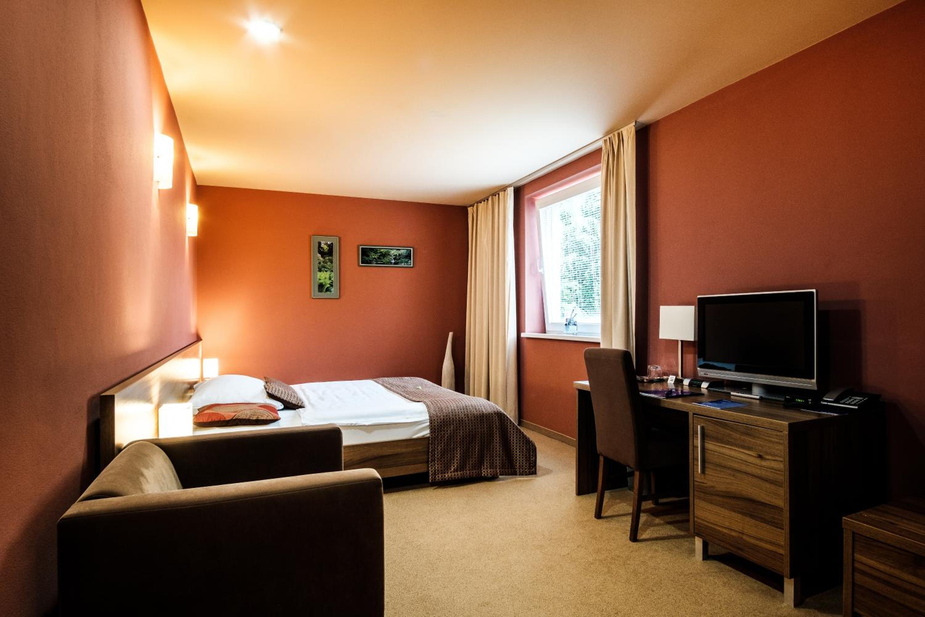 Standard Double or Twin Room photo 1