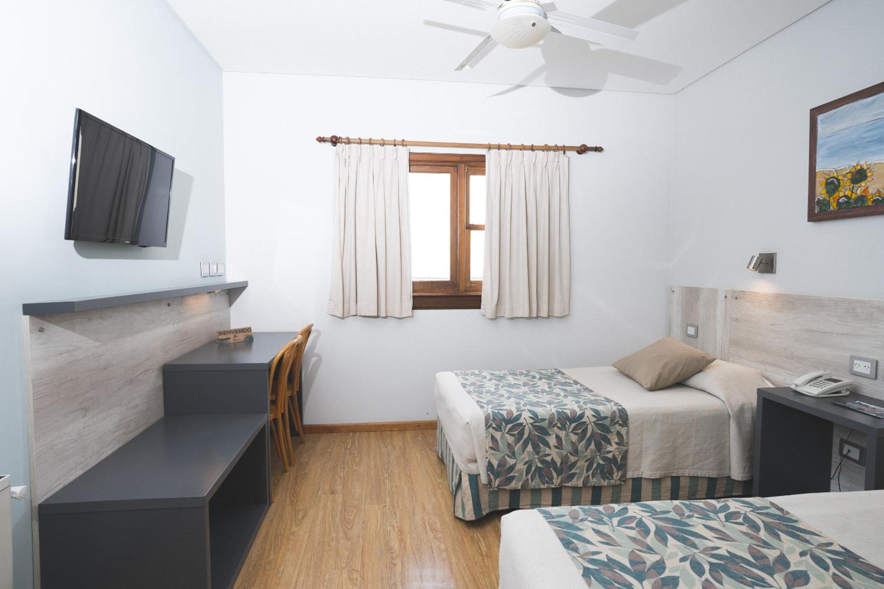 Double or Twin Room photo 2