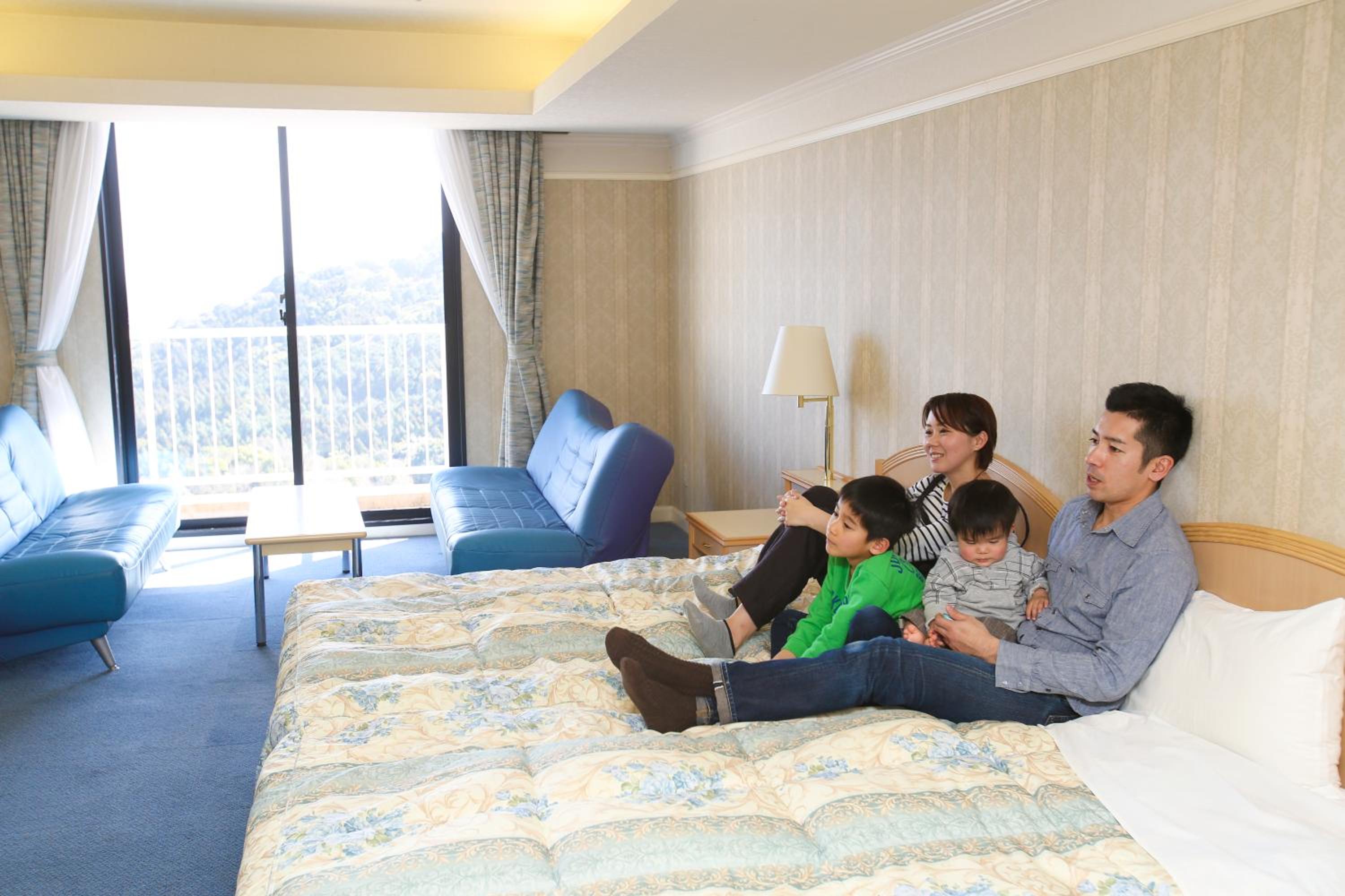 Family Room - Photo 4