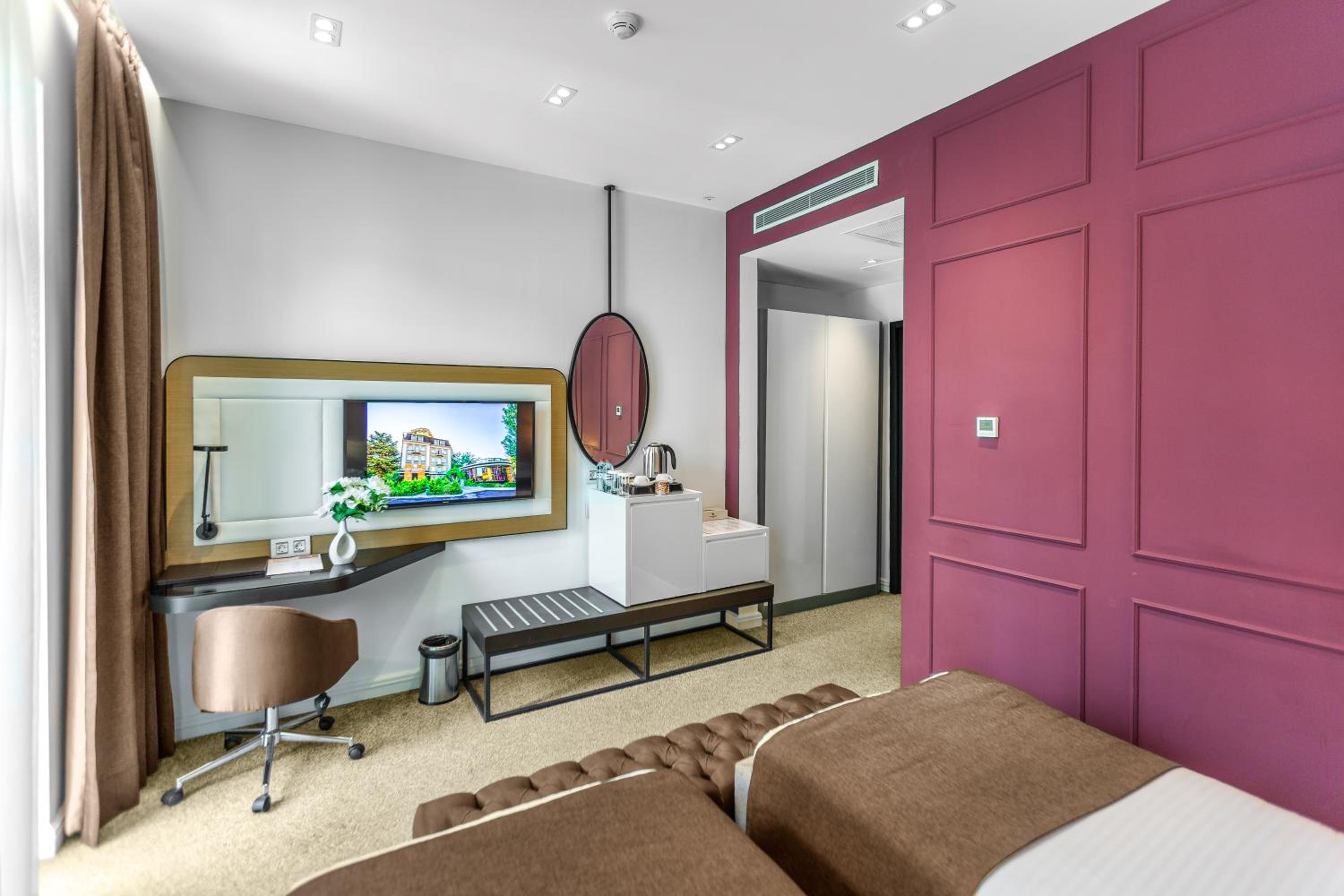 Standard Double or Twin Room photo 2