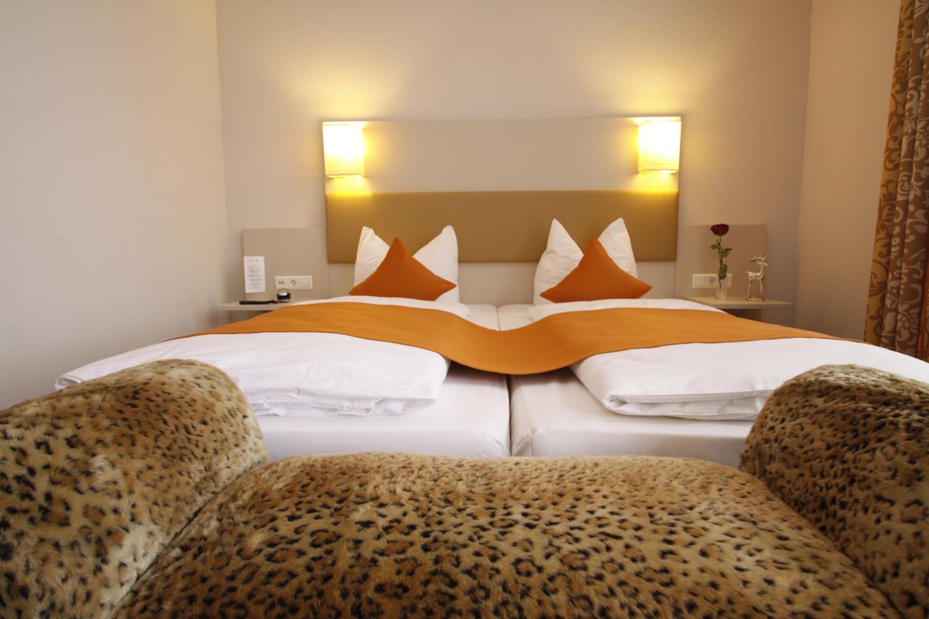 Comfort Double Room with Balcony - Photo 2