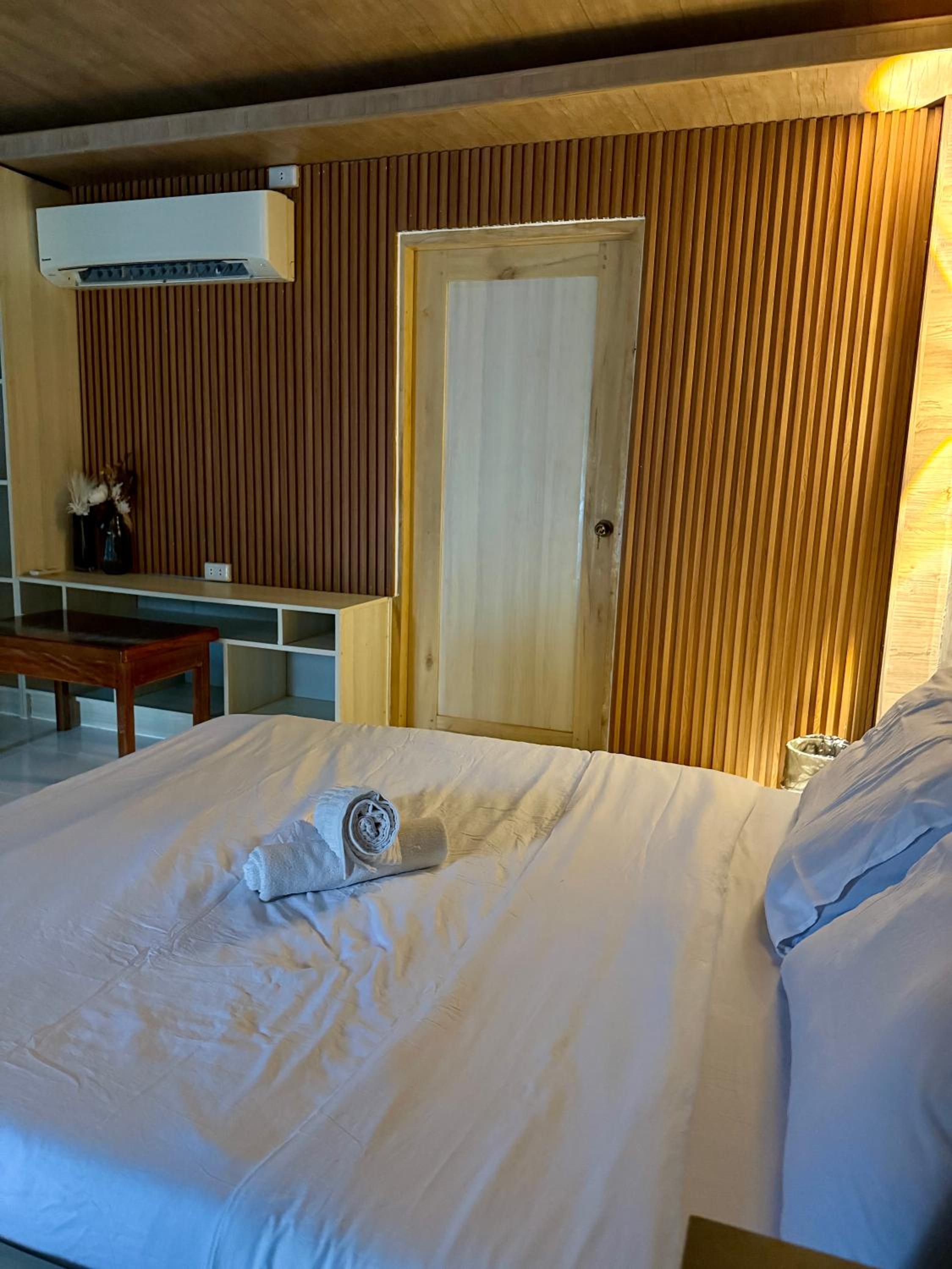 Deluxe Family Suite photo 3