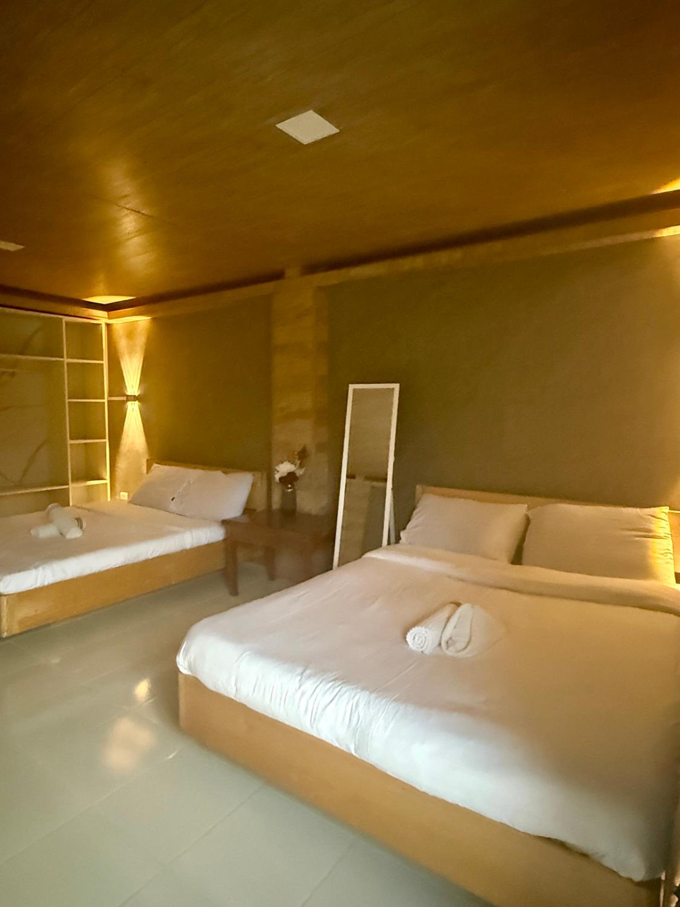 Deluxe Family Suite photo 1