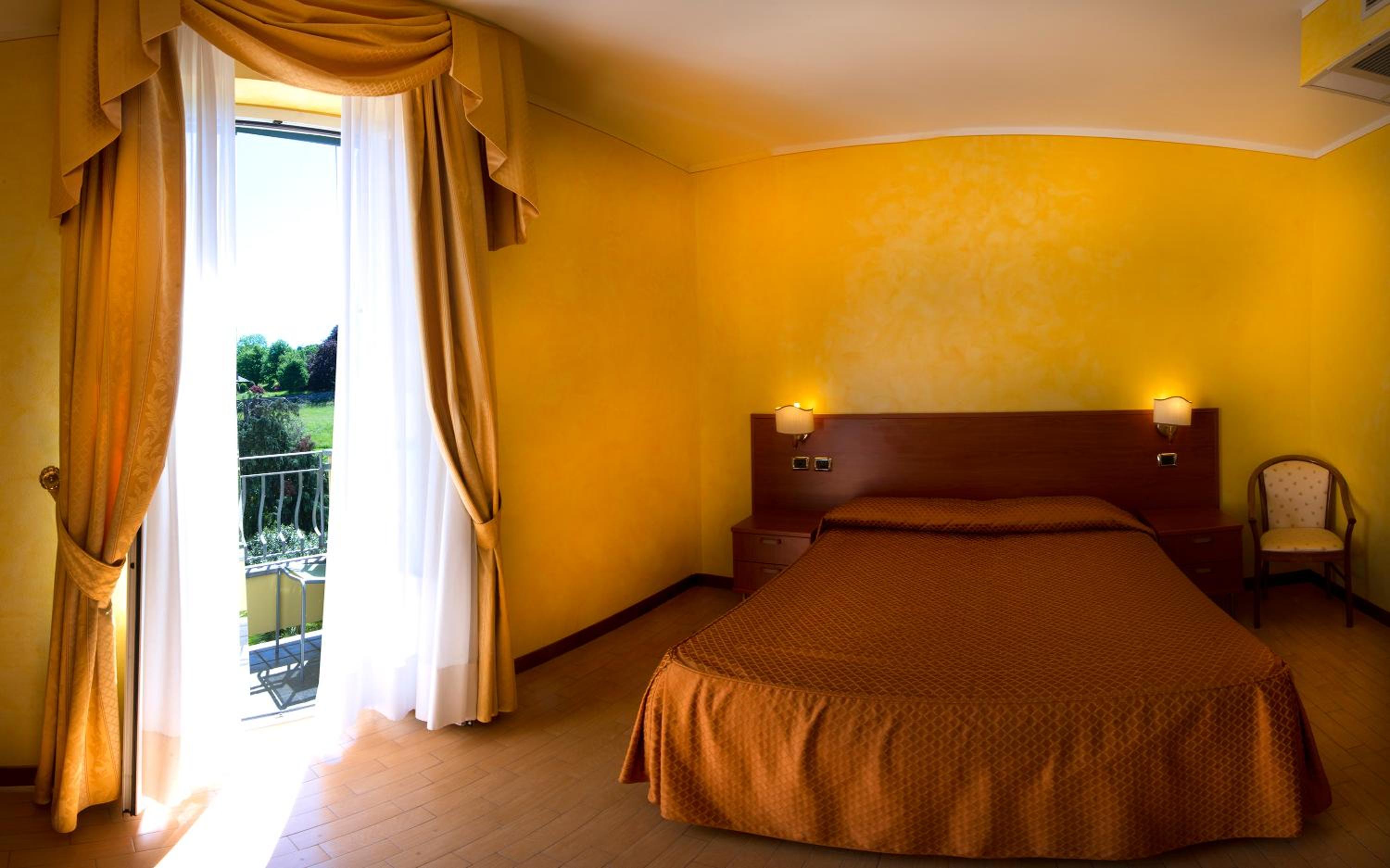 Double Room with Lake View photo 3