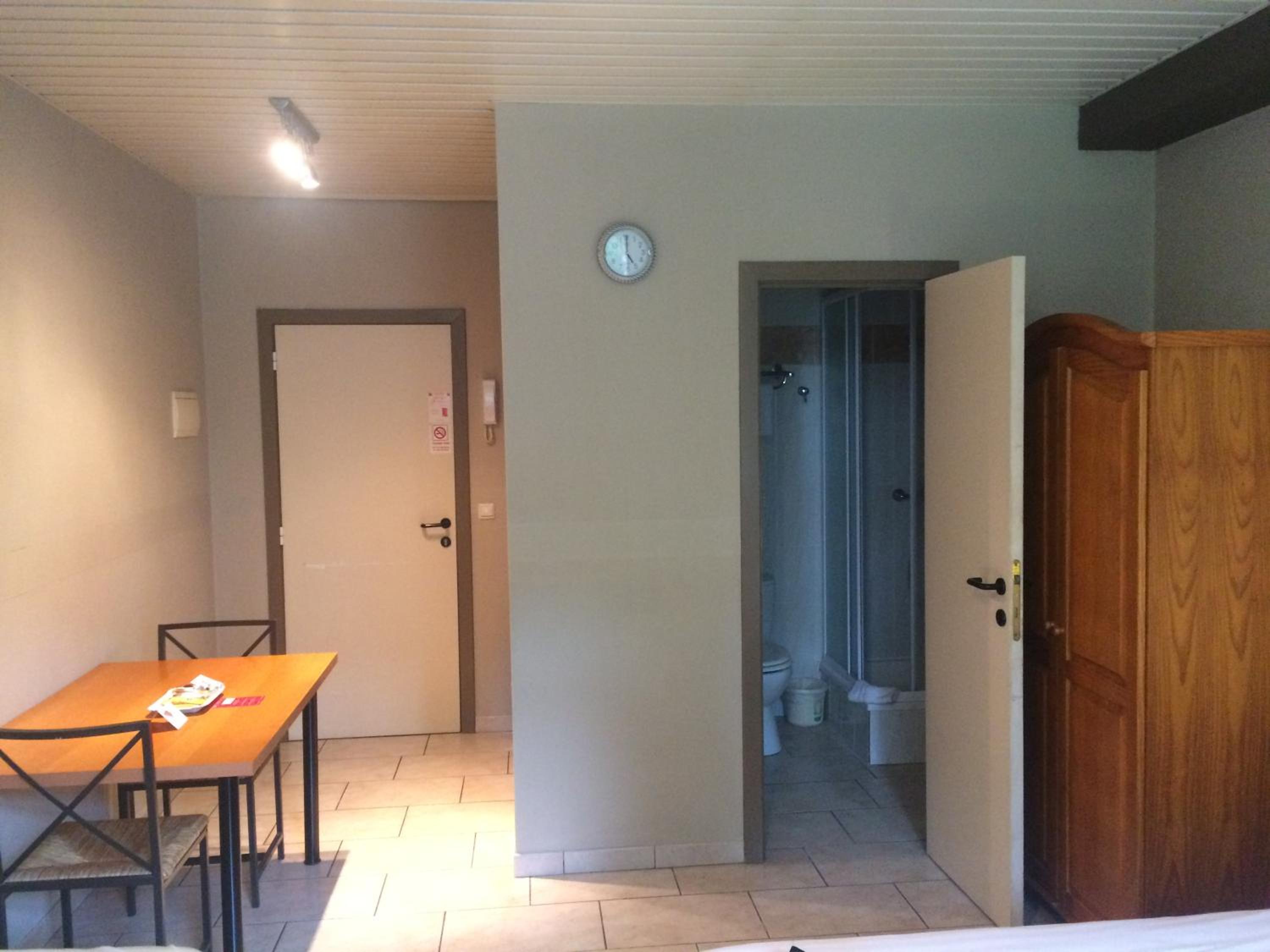 Executive Apartment double with daily cleaning - Photo 4