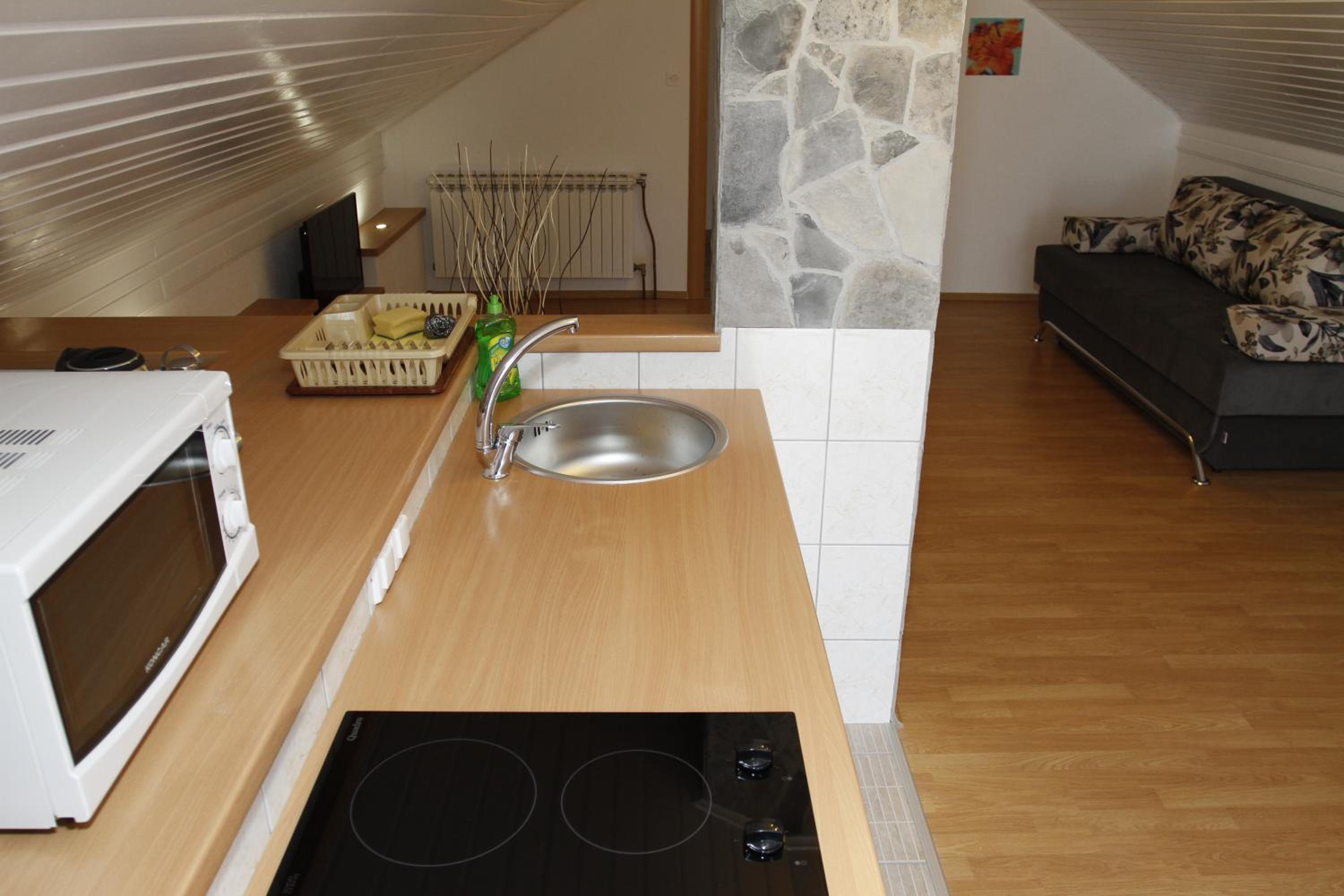 Two-Bedroom Apartment with Balcony - Photo 17