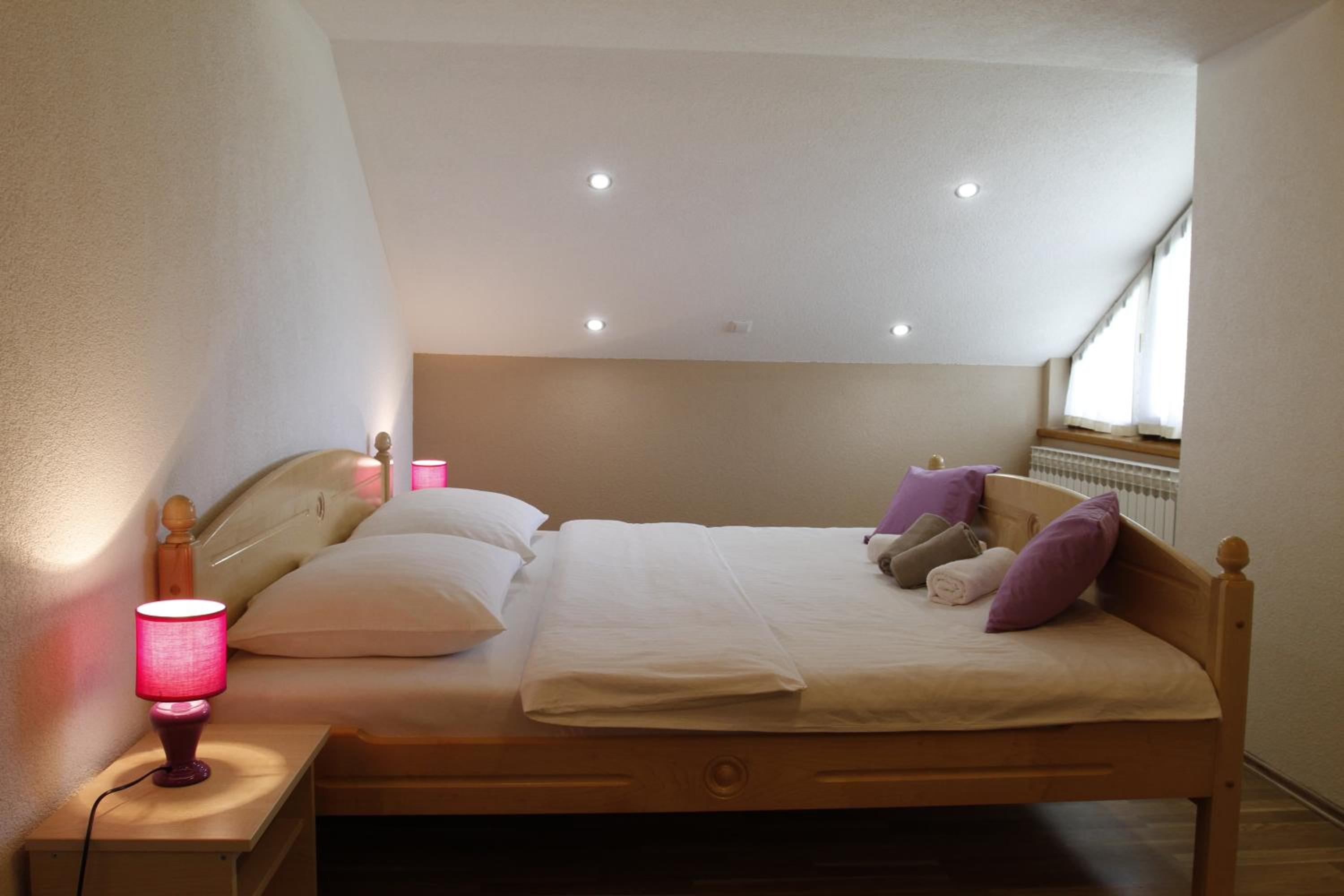 Two-Bedroom Apartment with Balcony - Photo 5