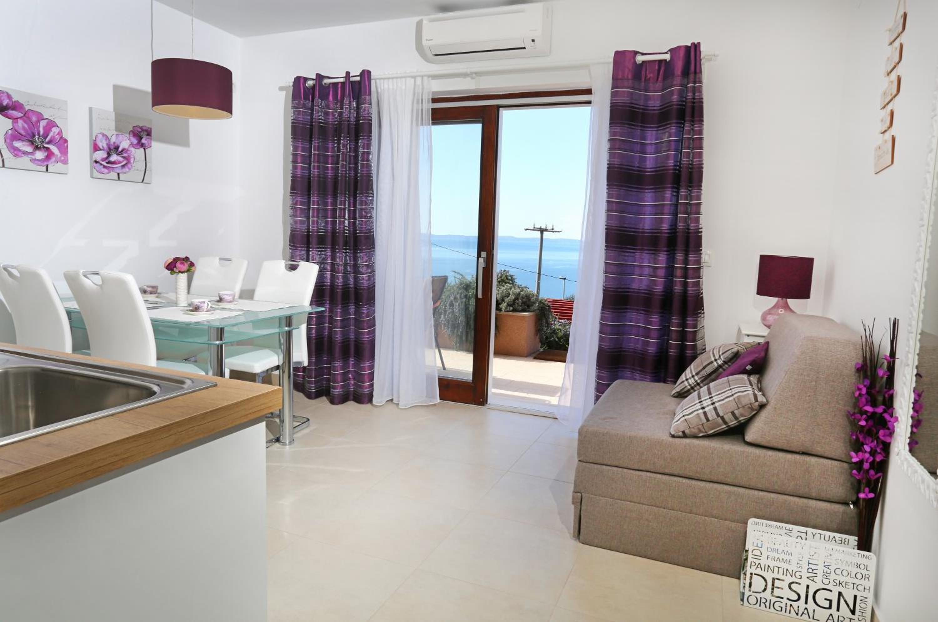 Apartment with Sea View