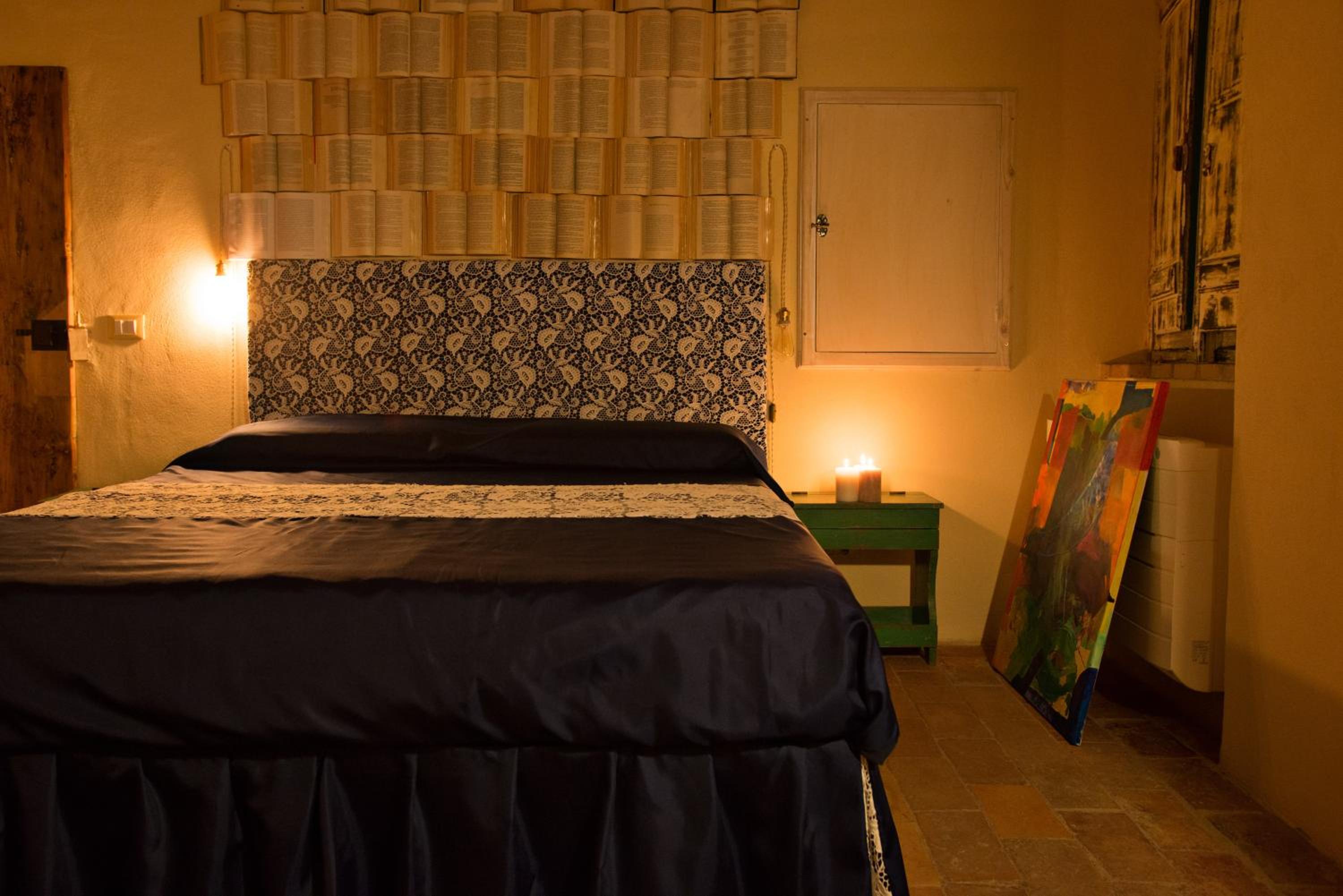 Deluxe Suite with Spa Bath - Photo 7