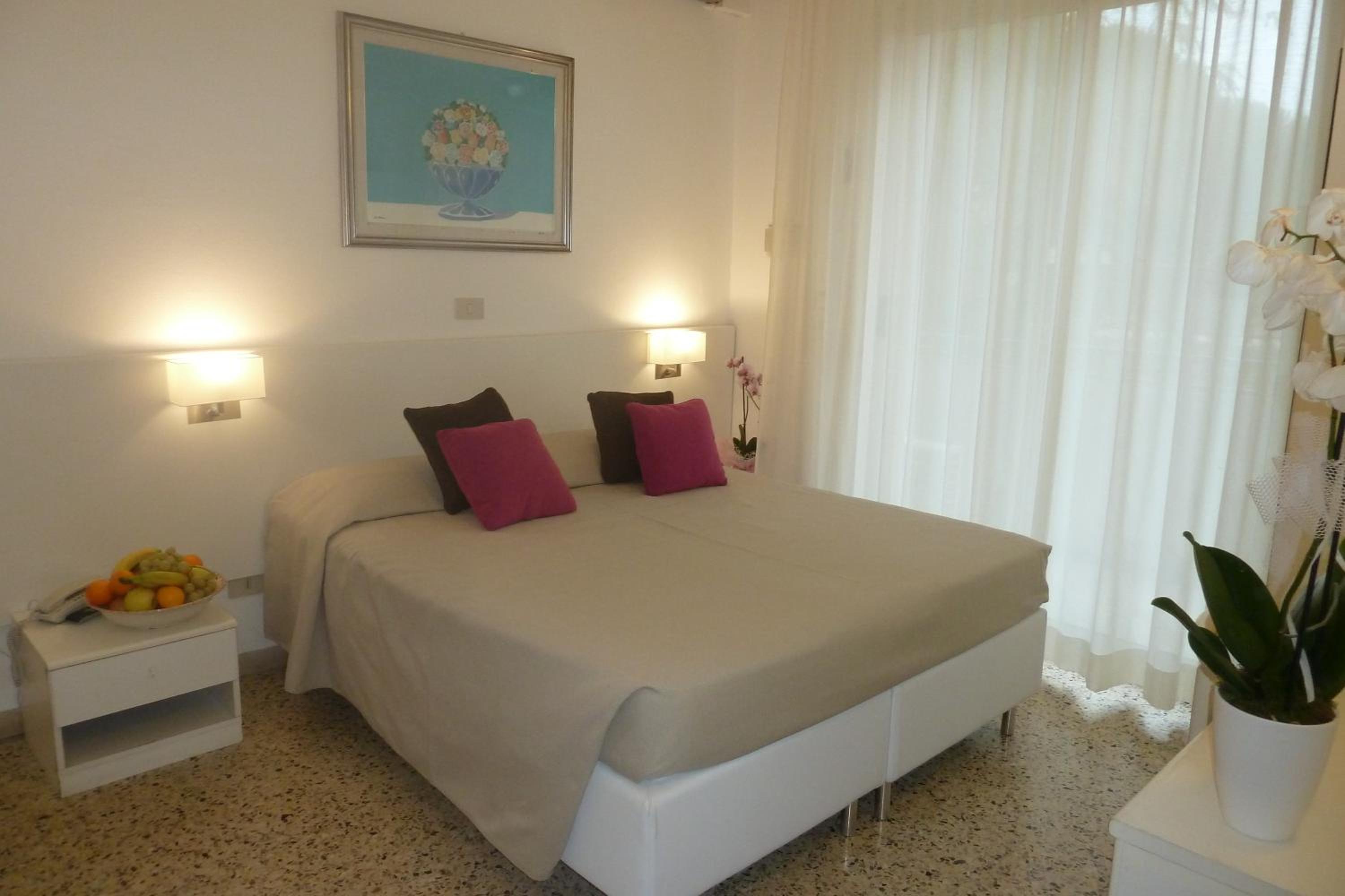 Double or Twin Room photo 1