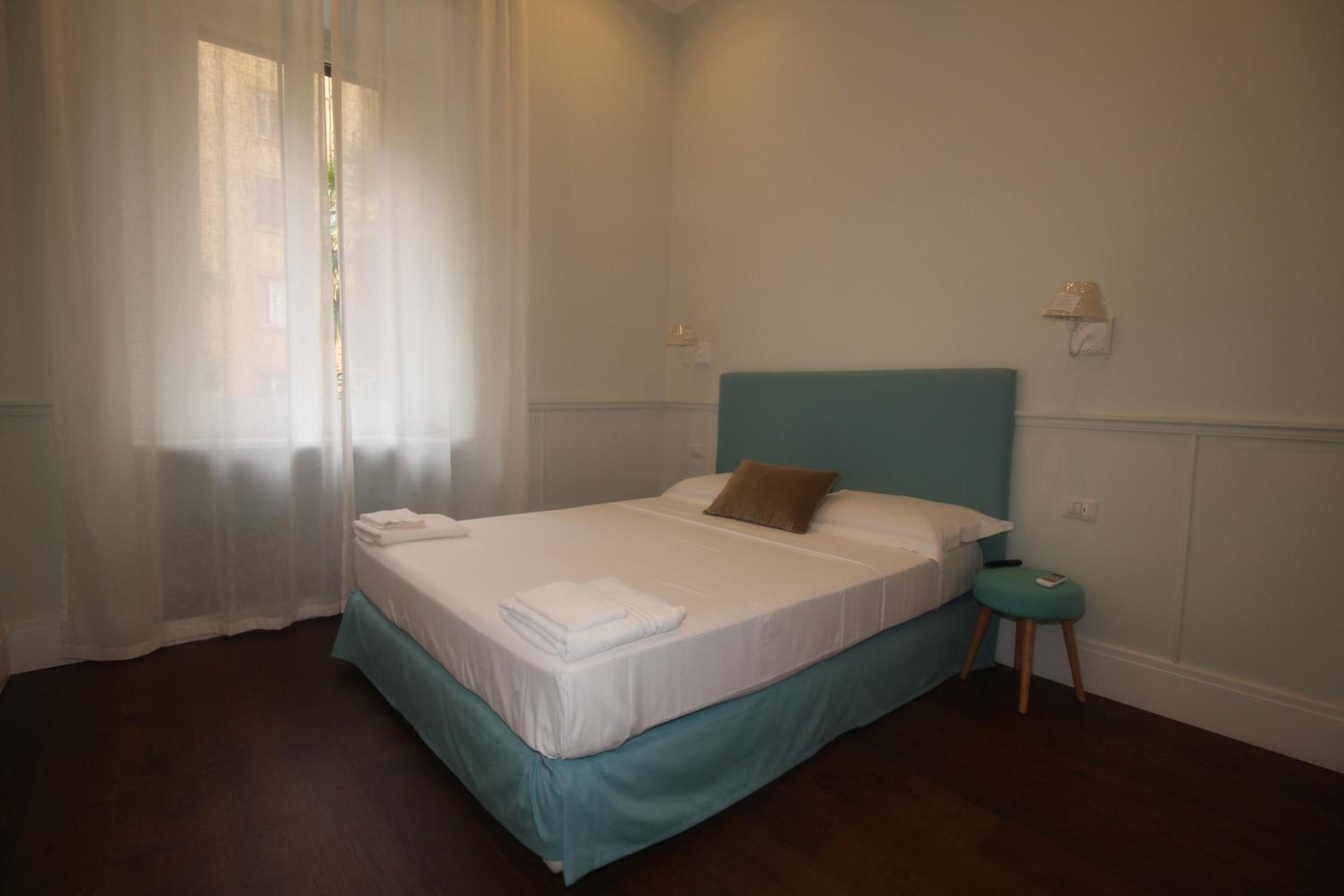Deluxe Double or Twin Room photo 1