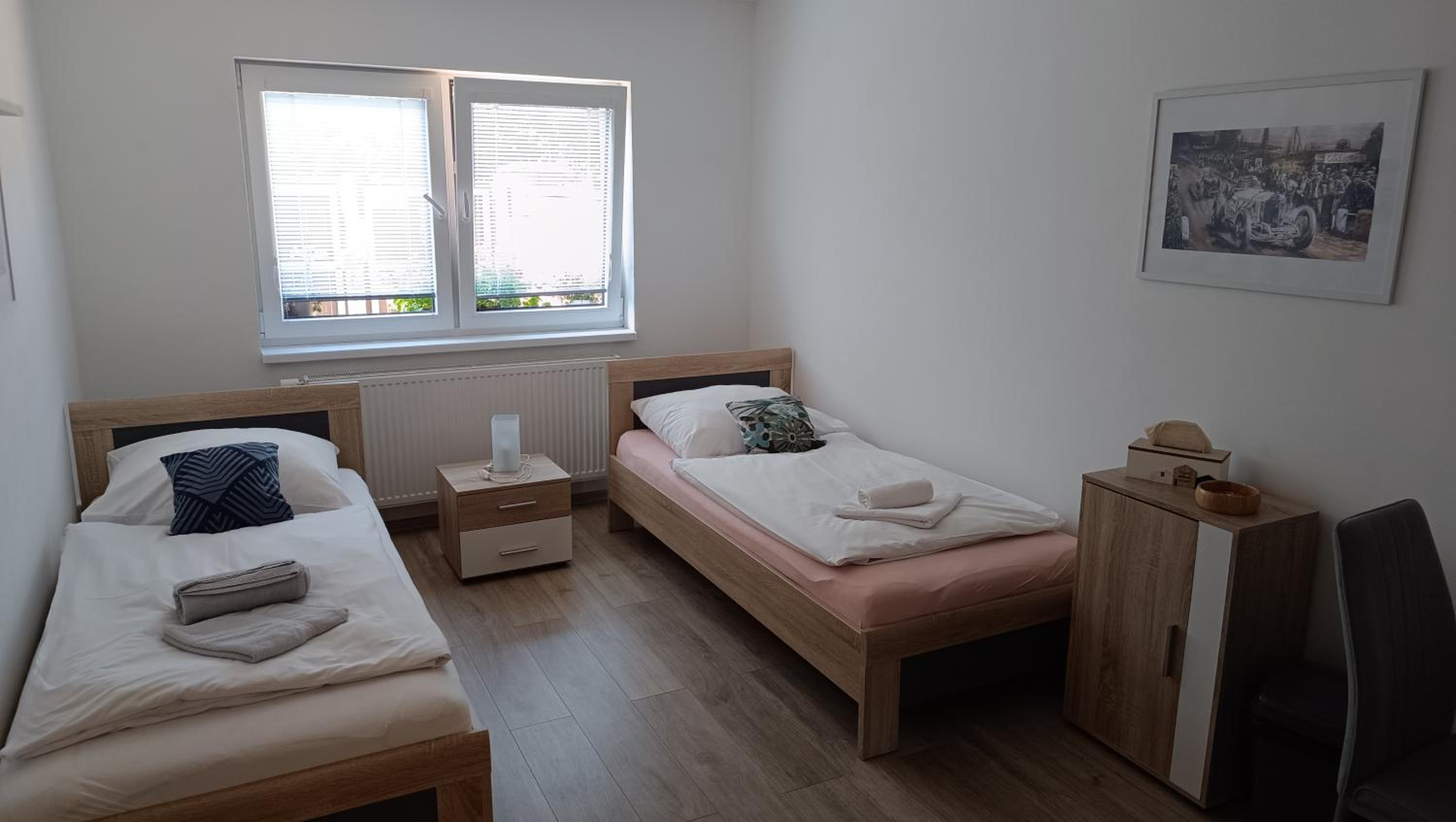 Economy Twin Room photo 1