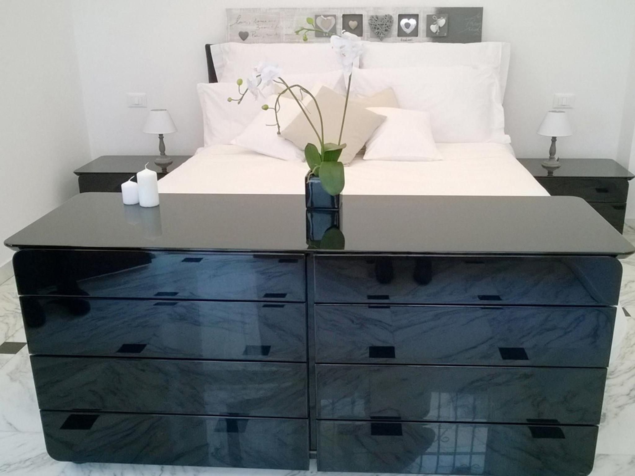 One-Bedroom House photo 1