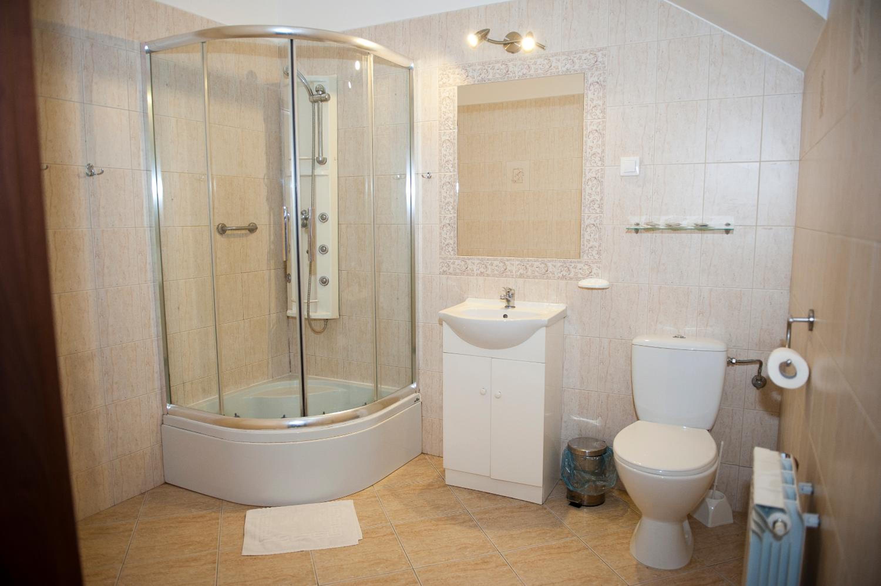 Large Twin Room - Photo 16