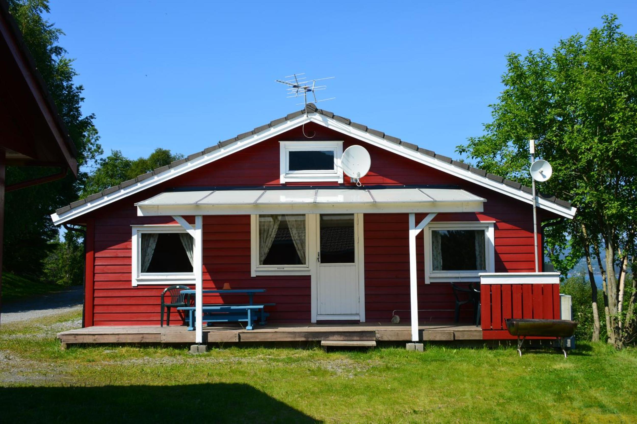 Three-Bedroom Cottage photo 3