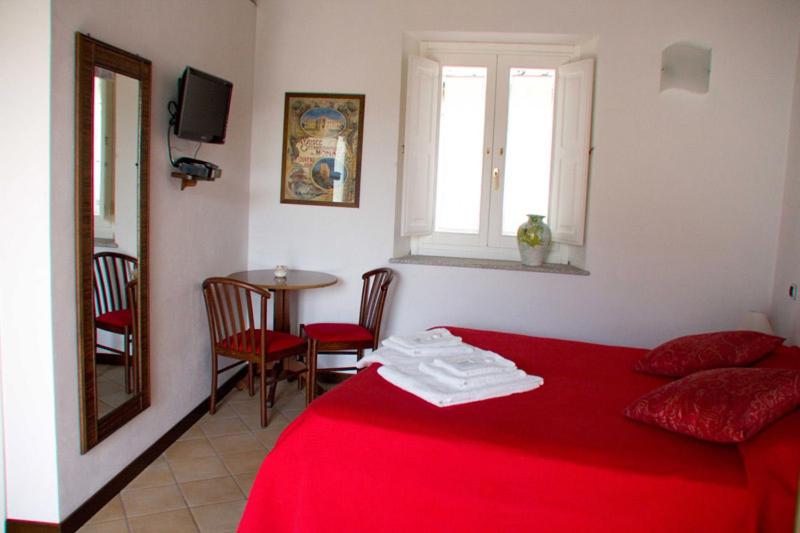 Large Double or Twin Room - Photo 4