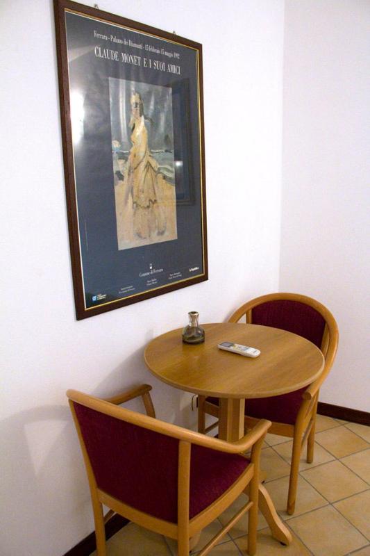 Large Double or Twin Room - Photo 2