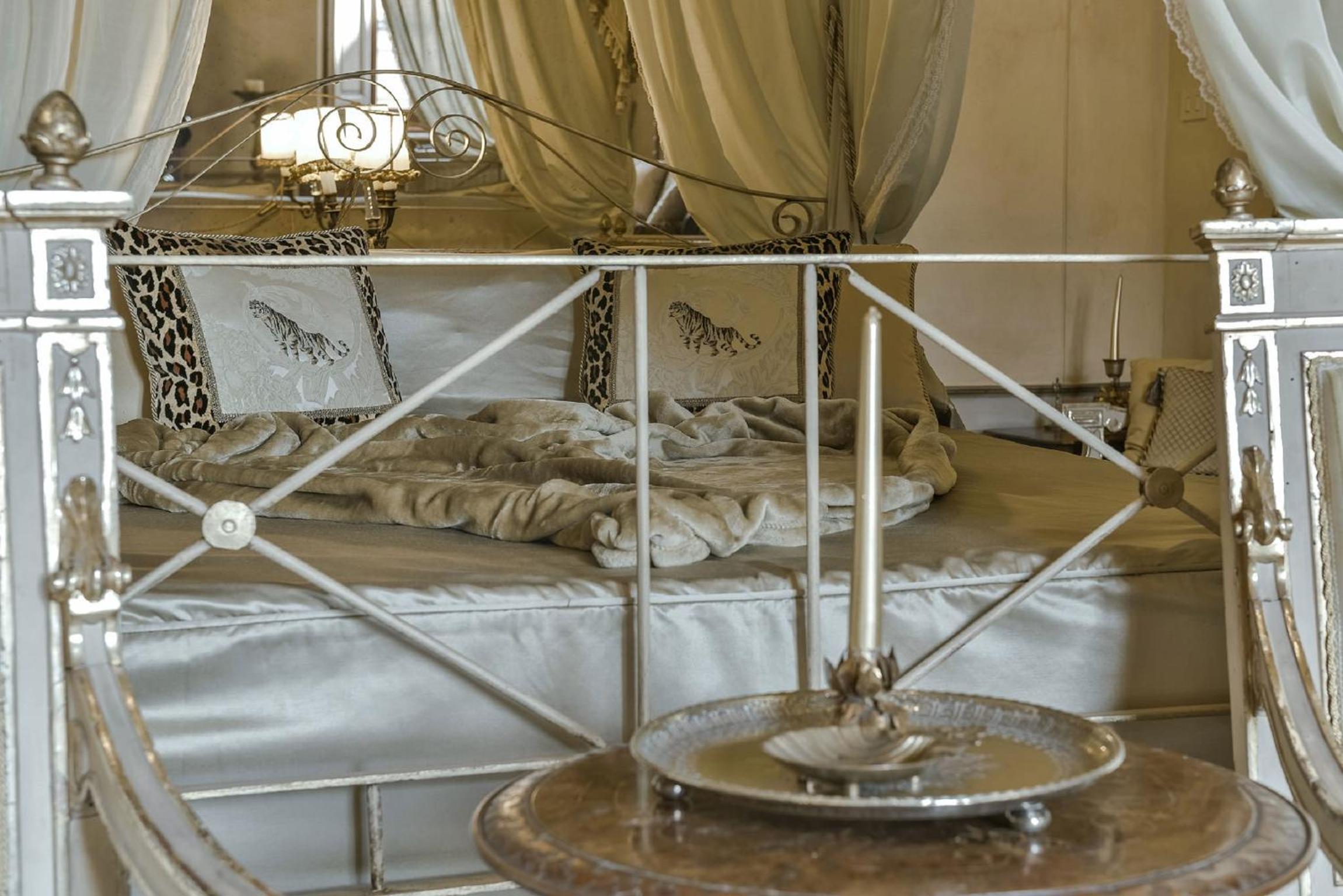 Imperial Suite - Photo 7