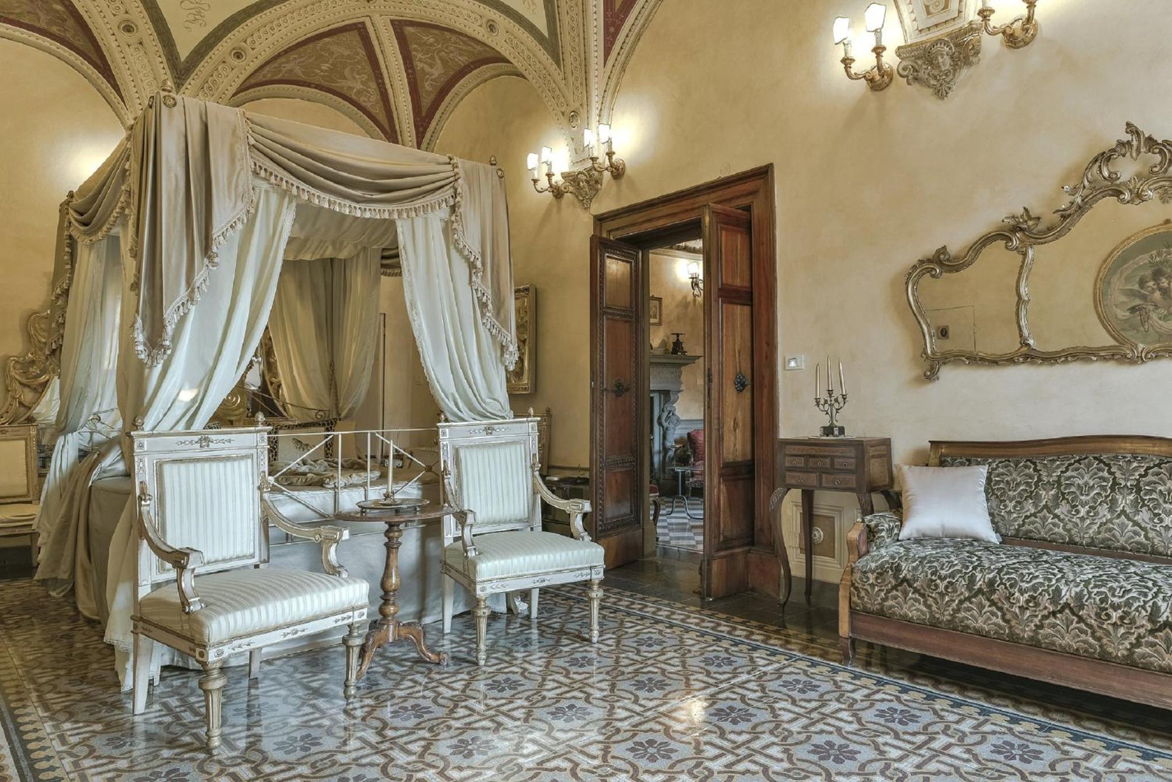 Imperial Suite - Photo 10