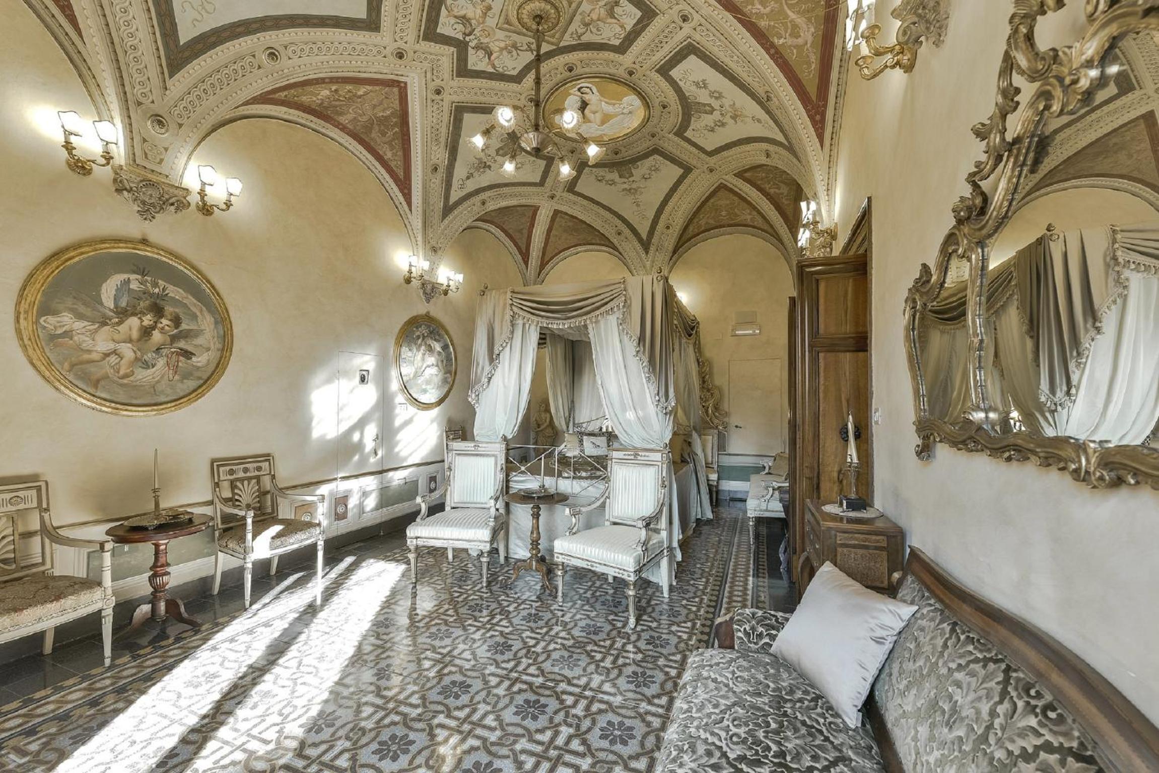 Imperial Suite - Photo 18