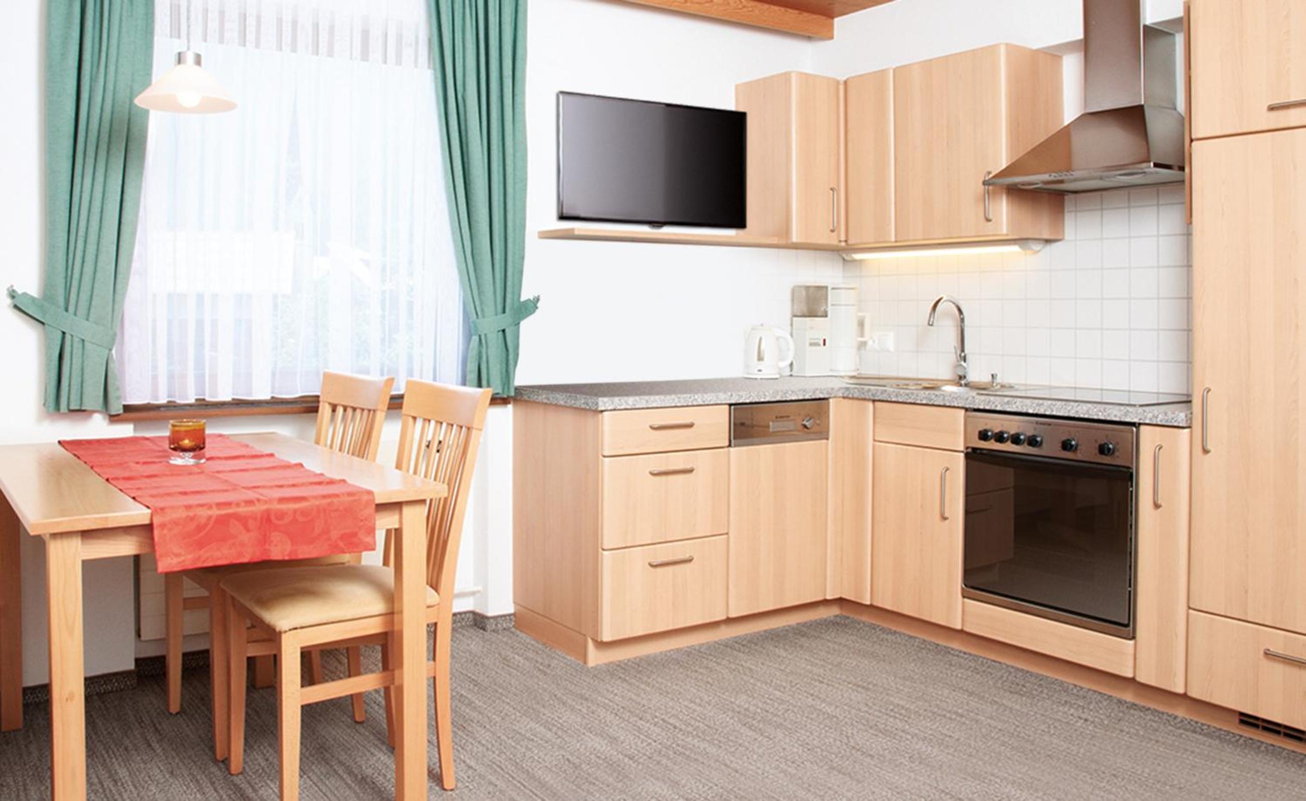 One-Bedroom Apartment with Balcony photo 3