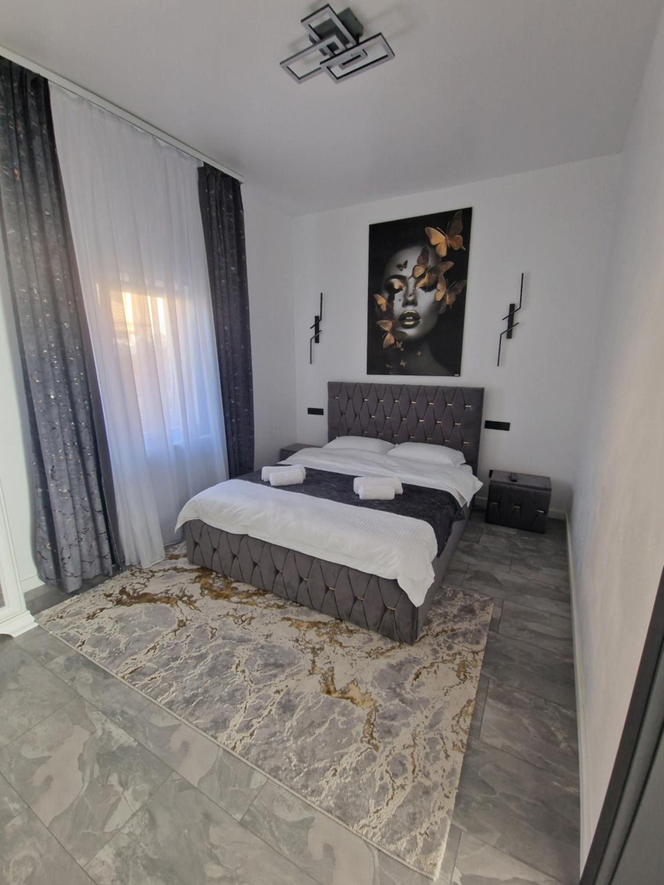 Deluxe Double or Twin Room photo 3