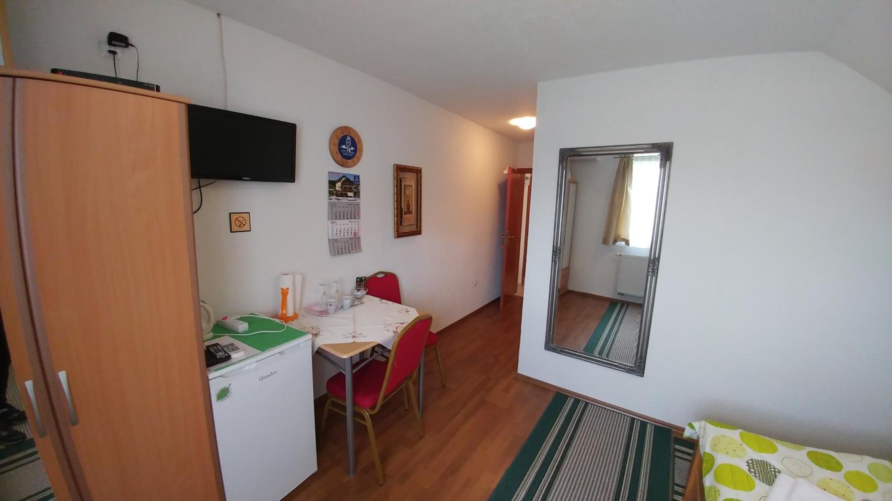 Double Room - Photo 4