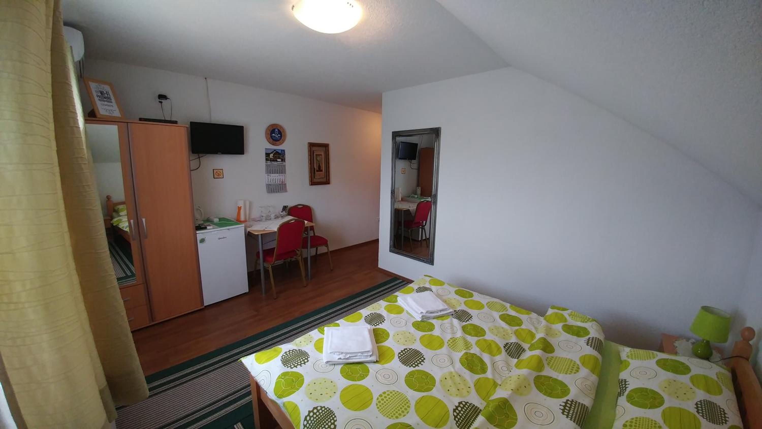 Double Room - Photo 3