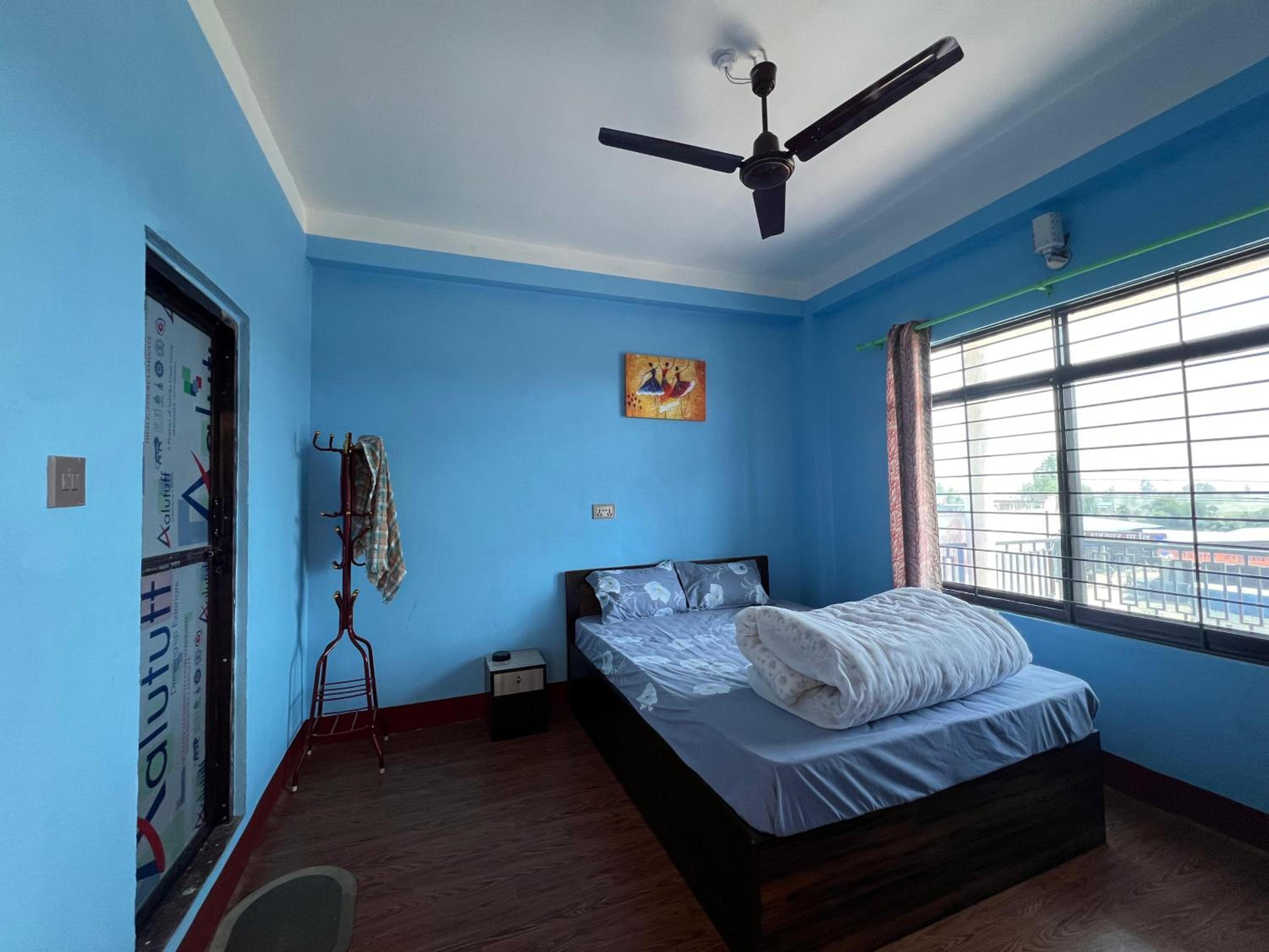 Standard King Room photo 3