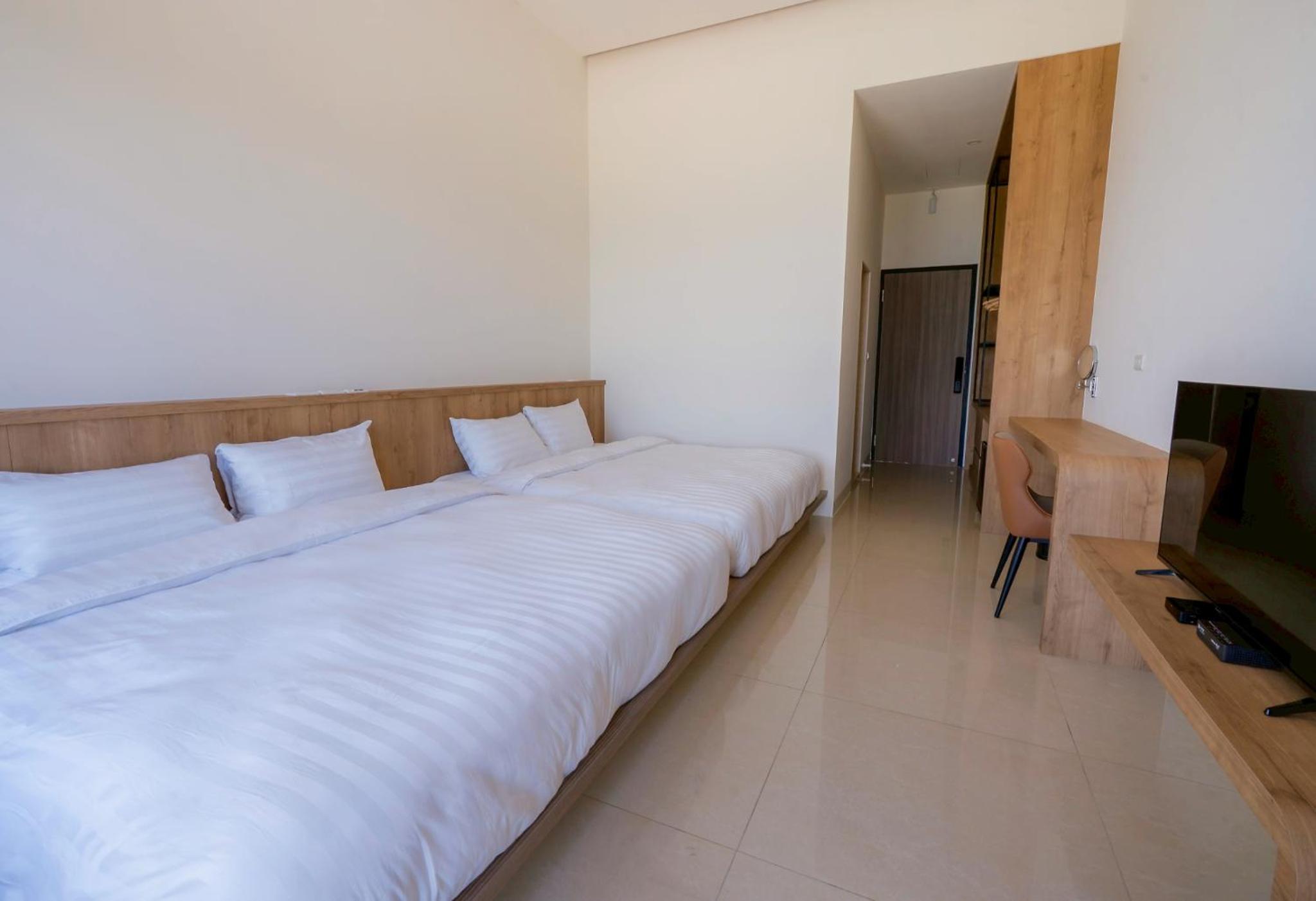 Quadruple Room with Sea View Balcony photo 2