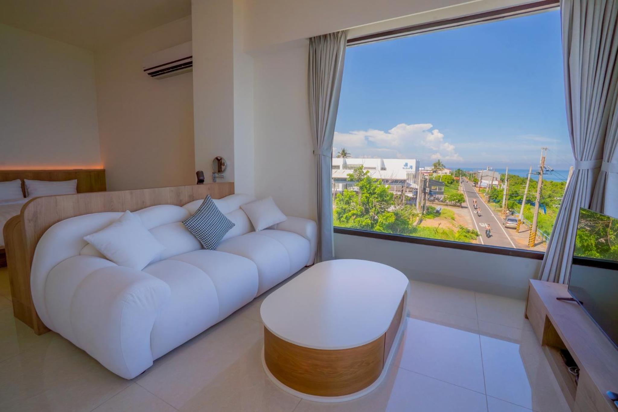 Superior Suite with Sea View photo 2