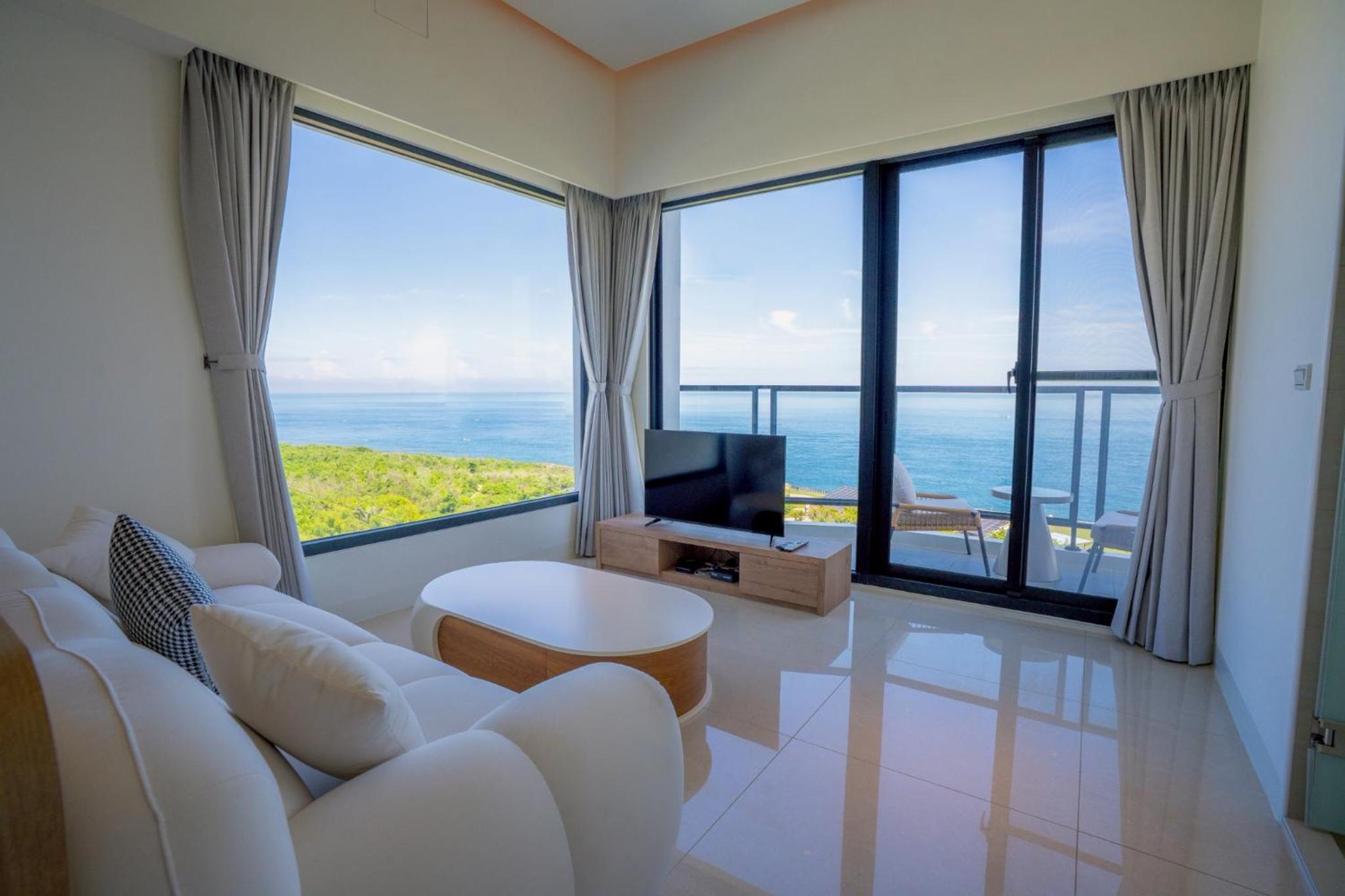 Superior Suite with Sea View photo 1
