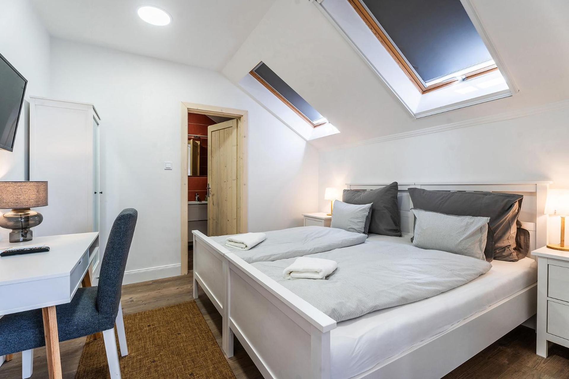 Double Room with Private Bathroom photo 2