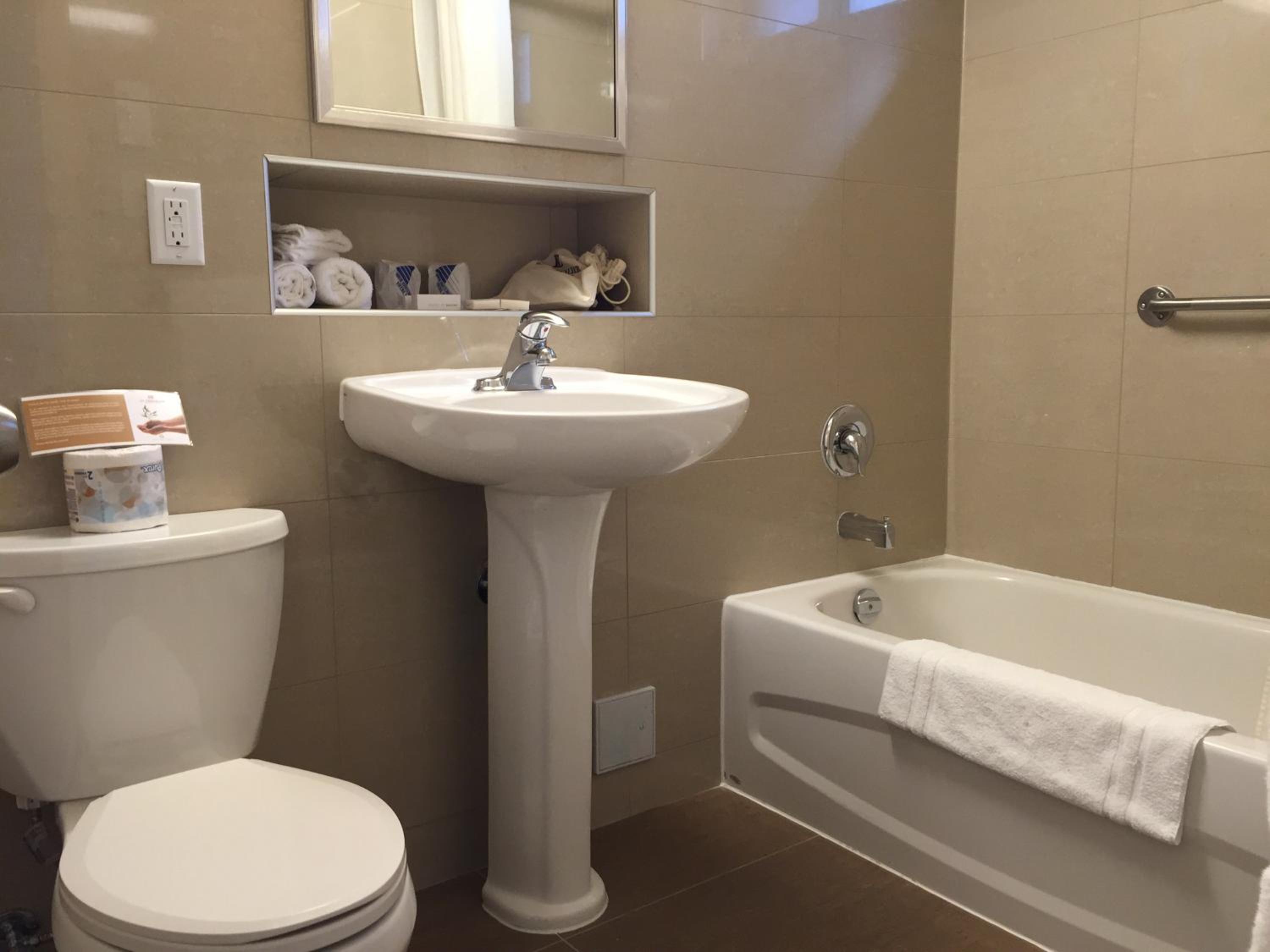 Superior Room with Two Double Beds - Photo 4