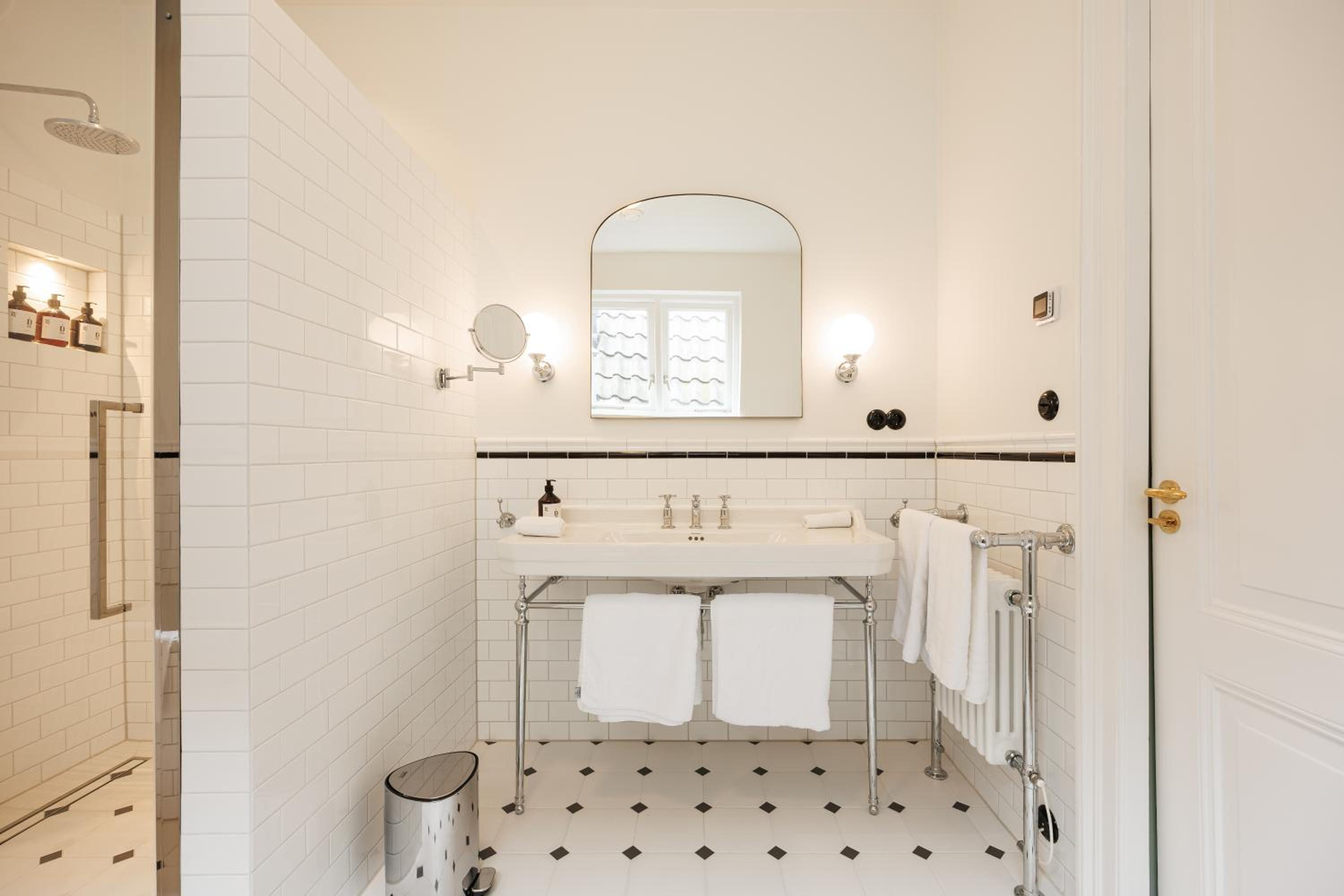 Superior Historic Suite photo 2