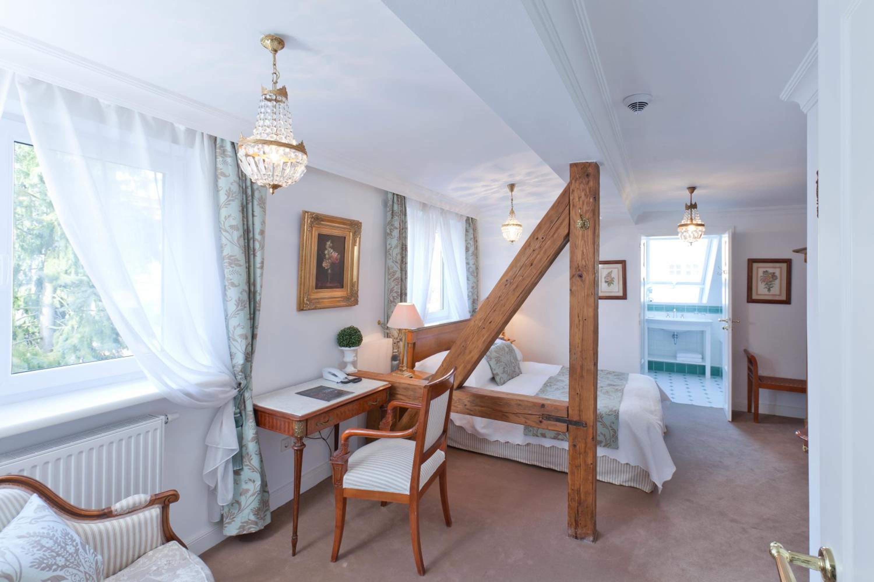 Superior Double Room - Photo 7