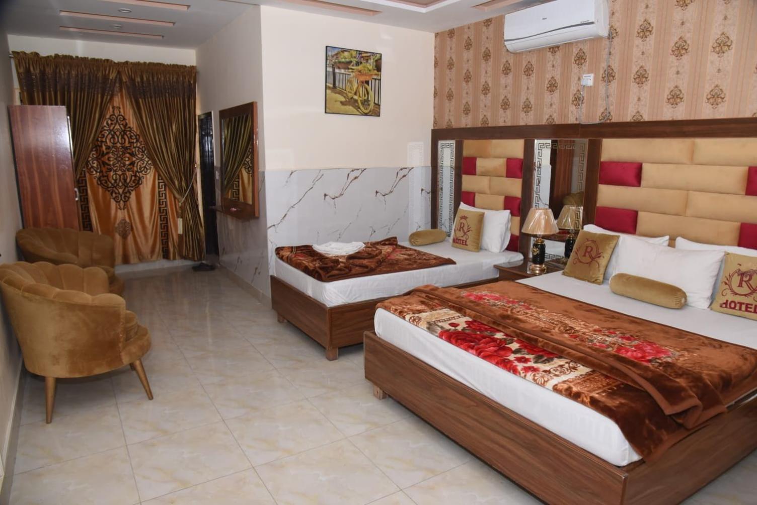 Deluxe Family Suite